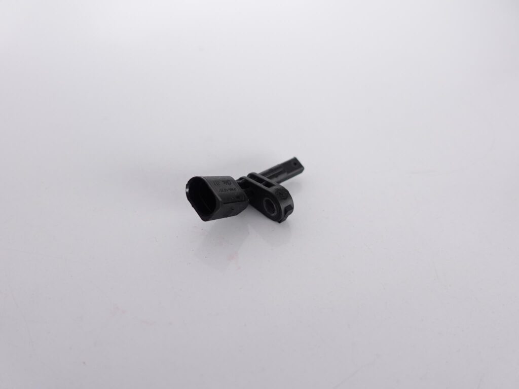 VW AUDI SKODA SEAT CZUJNIK OBROTU KOŁA ABS VW AUDI SKODA SEAT CZUJNIK OBROTU KOŁA ABS
