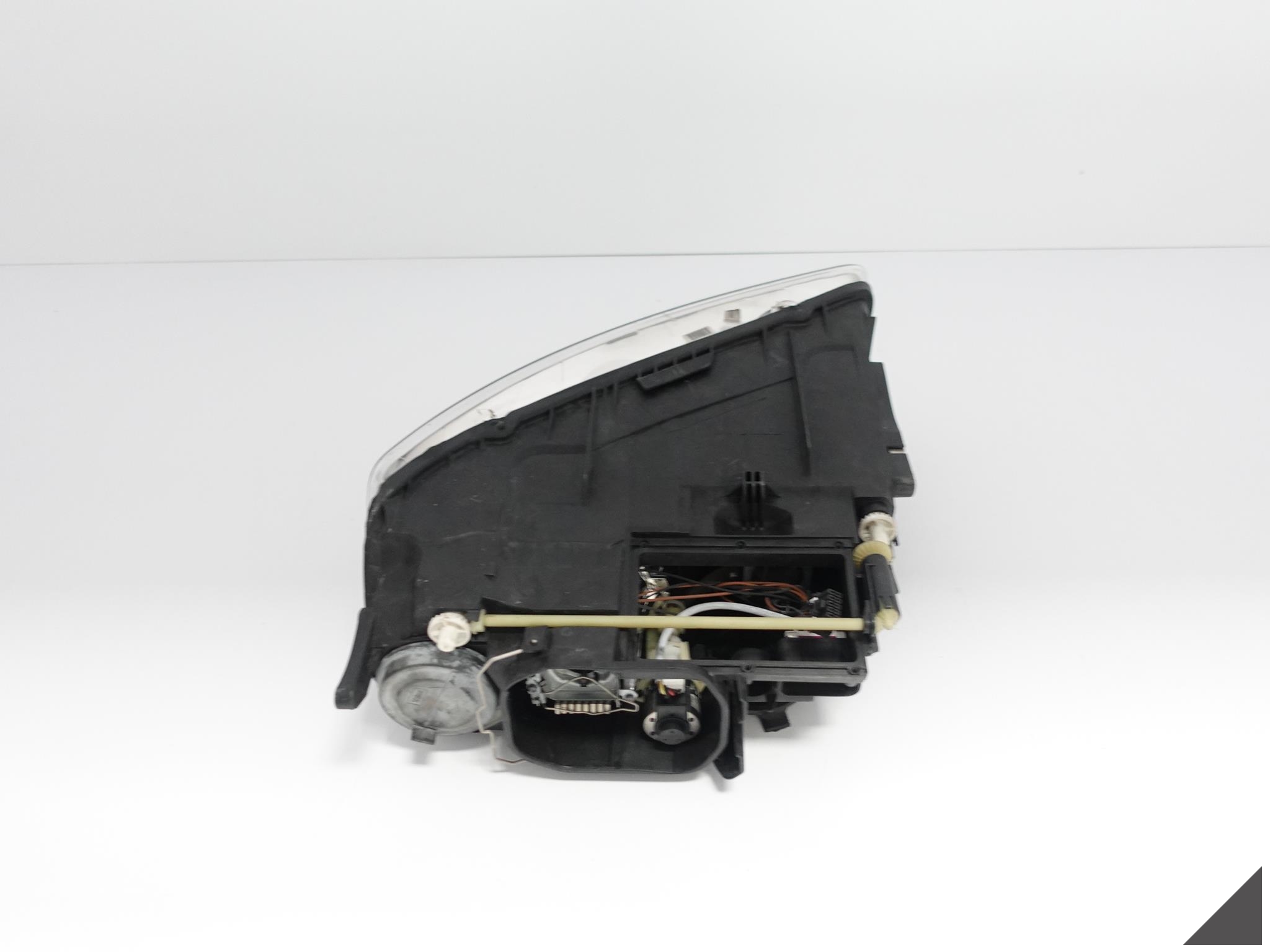 VW TOUAREG I 7L6 02-06 LAMPA XENON PRAWA EU VW TOUAREG I 7L6 02-06 LAMPA XENON PRAWA EU - obrazek 10