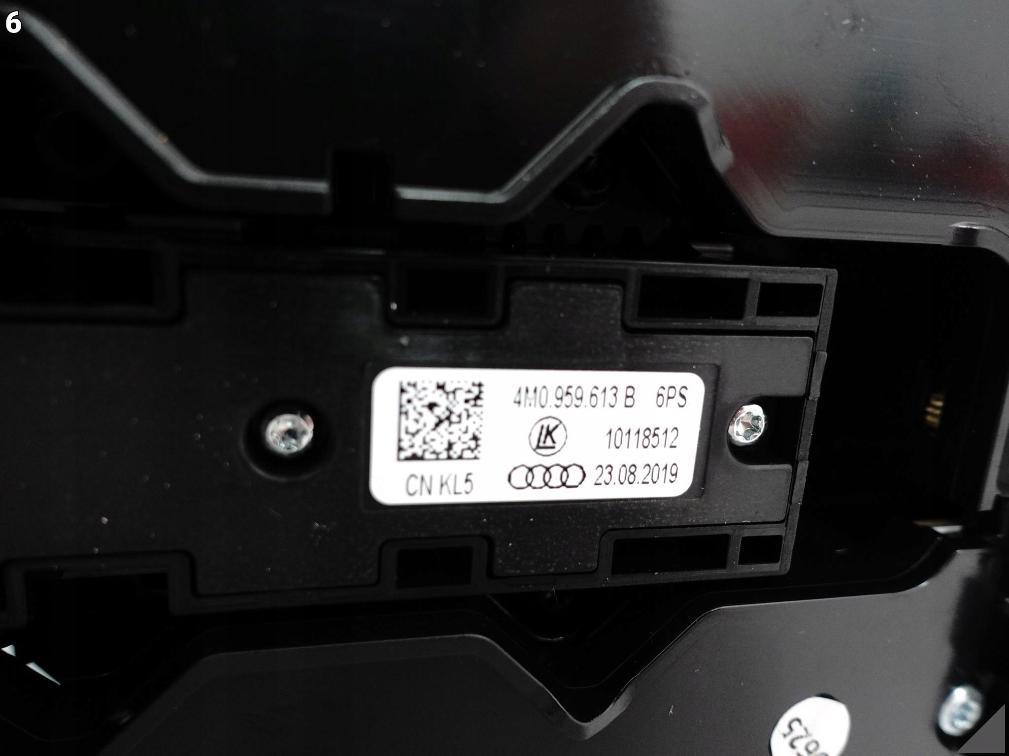 AUDI A5 S5 8W6 8W8 F5 A4 8W0 B9 15- PRZEDNI PANEL PODSUFITKI LAMPKA LED 6PS AUDI A5 S5 8W6 8W8 F5 A4 8W0 B9 15- PRZEDNI PANEL PODSUFITKI LAMPKA LED 6PS - obrazek 7