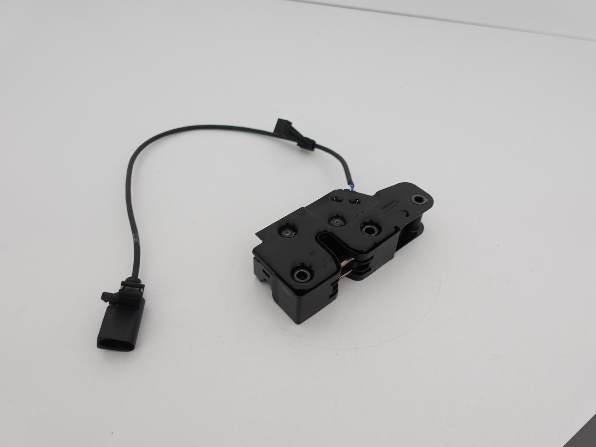 AUDI A4 S4 RS4 8K0 A5 S5 8T0 Q5 8R0 ZAMEK MASKI AUDI A4 S4 RS4 8K0 A5 S5 8T0 Q5 8R0 ZAMEK MASKI - obrazek 3
