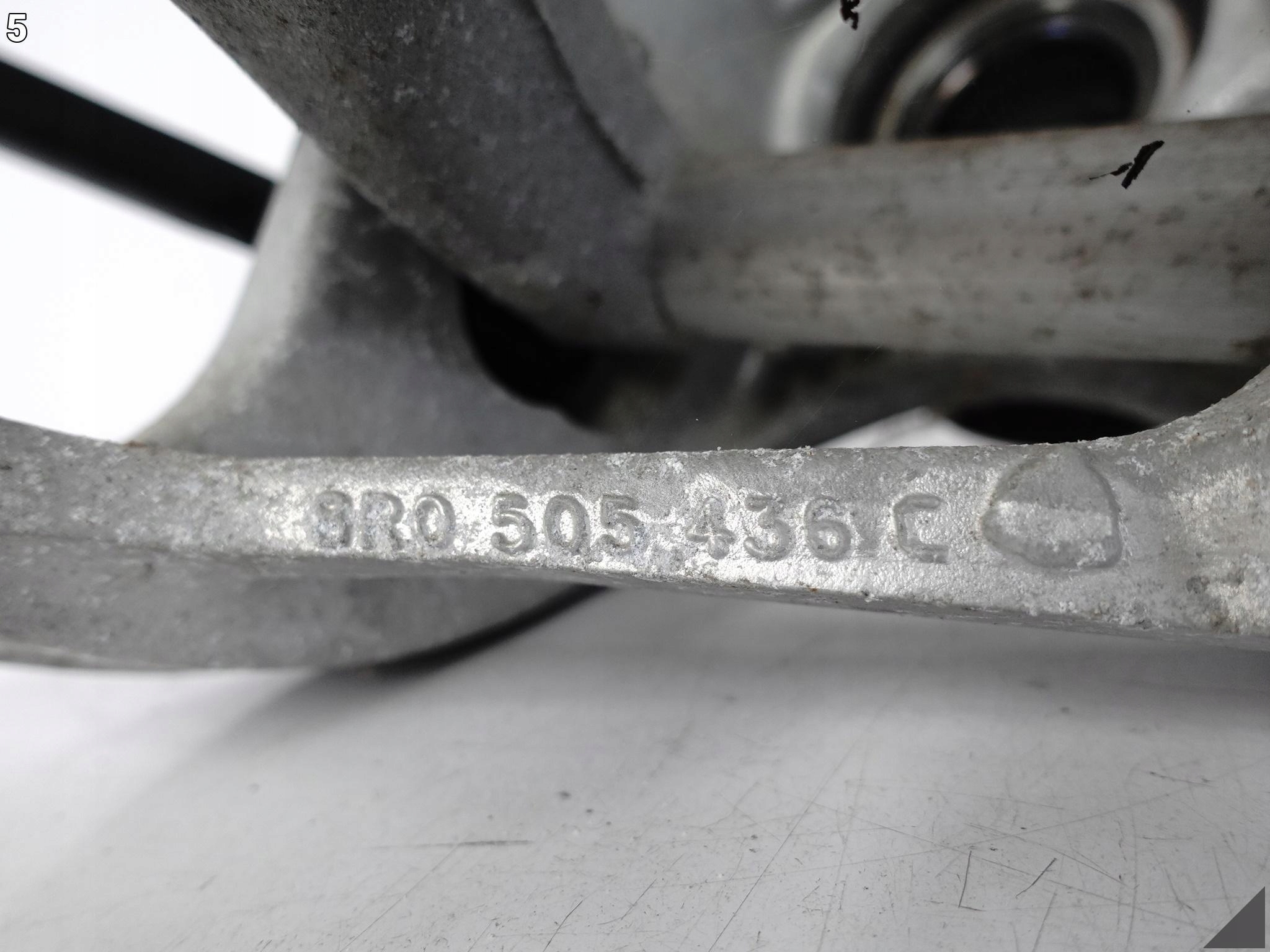 AUDI RS7 4G8 C7 LIFT 15-18 ZAWIESZENIE ZWROTNICA WAHACZE PRAWA TYŁ 70 KM AUDI RS7 4G8 C7 LIFT 15-18 ZAWIESZENIE ZWROTNICA WAHACZE PRAWA TYŁ 70 KM - obrazek 6