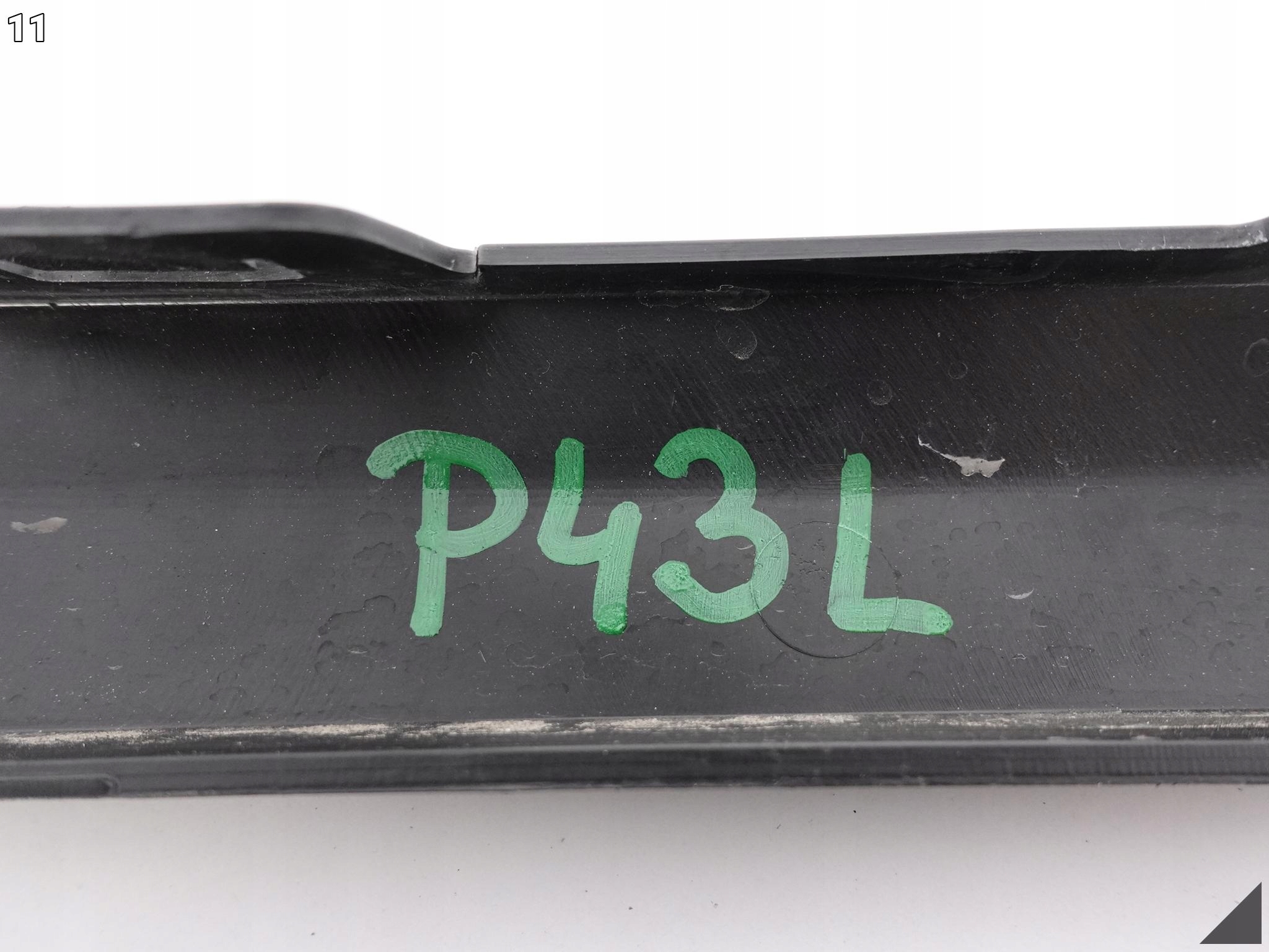 PORSCHE 982 718 GT4 KRATKA WLOT LISTWA LEWA PRZÓD PORSCHE 982 718 GT4 KRATKA WLOT LISTWA LEWA PRZÓD - obrazek 12