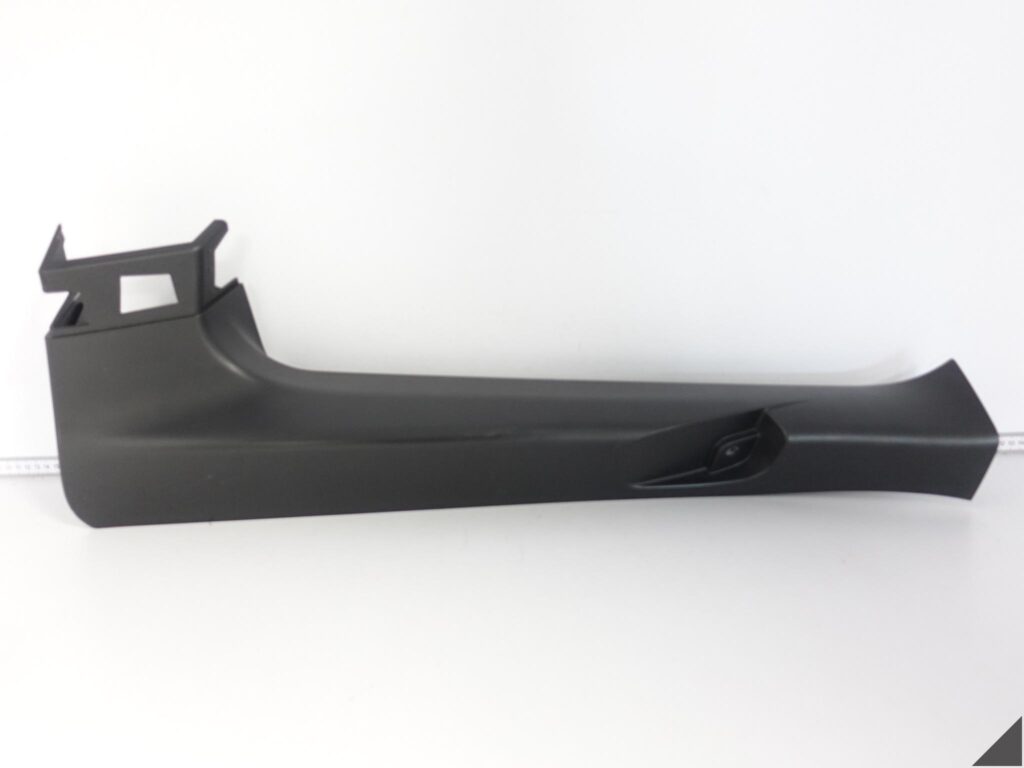 BMW 6 G32 GRAN TURISMO LIFT 17-23 TAPICERKA KLAPY BAGAŻNIKA PRAWY TYŁ BMW 6 G32 GRAN TURISMO LIFT 17-23 TAPICERKA KLAPY BAGAŻNIKA PRAWY TYŁ