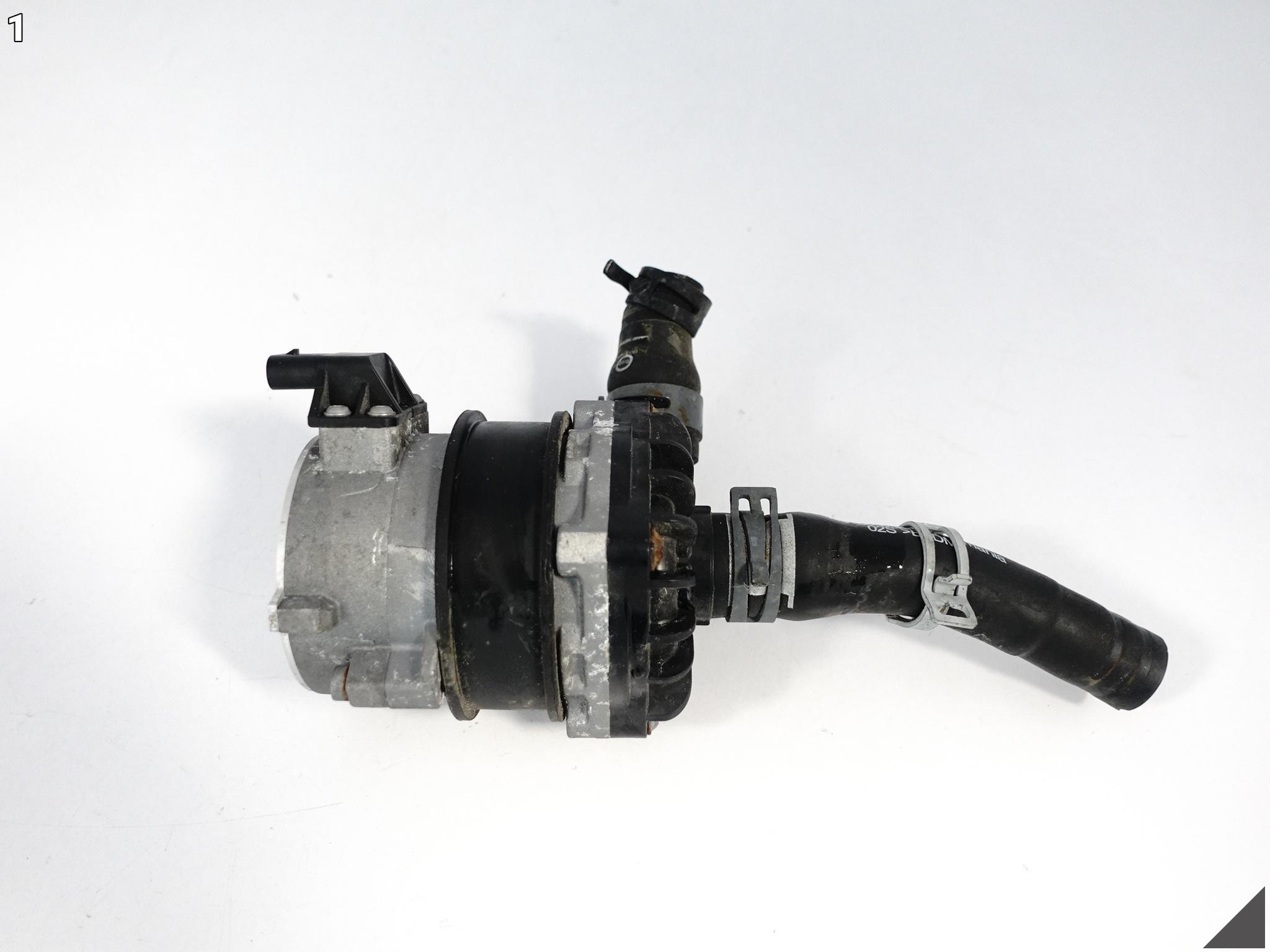 AUDI RS7 4G8 RS6 4G0 C7 LIFT 14-18 POMPA WODY WĄŻ 4.0 TFSI 70 KM 8K0965567A AUDI RS7 4G8 RS6 4G0 C7 LIFT 14-18 POMPA WODY WĄŻ 4.0 TFSI 70 KM 8K0965567A - obrazek 2