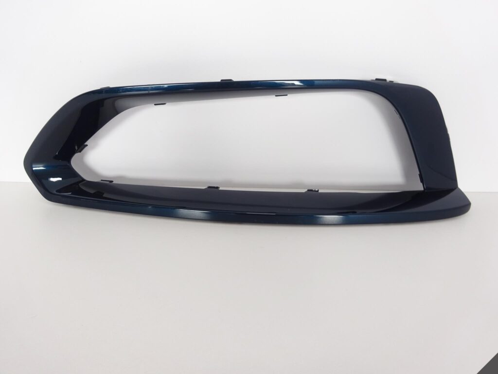 BMW 2 F22 F23 ZWYKŁA BASIS KRATKA PRAWA PRZÓD