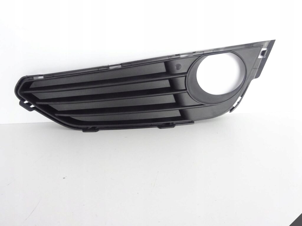 BMW 2 F22 F23 ZWYKŁA ZDERZAK HALOGEN KRATKA LEWA BMW 2 F22 F23 ZWYKŁA ZDERZAK HALOGEN KRATKA LEWA