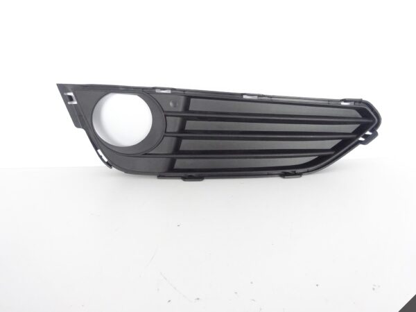 BMW 2 F22 F23 ZWYKŁA ZDERZAK HALOGEN KRATKA PRAWA BMW 2 F22 F23 ZWYKŁA ZDERZAK HALOGEN KRATKA PRAWA