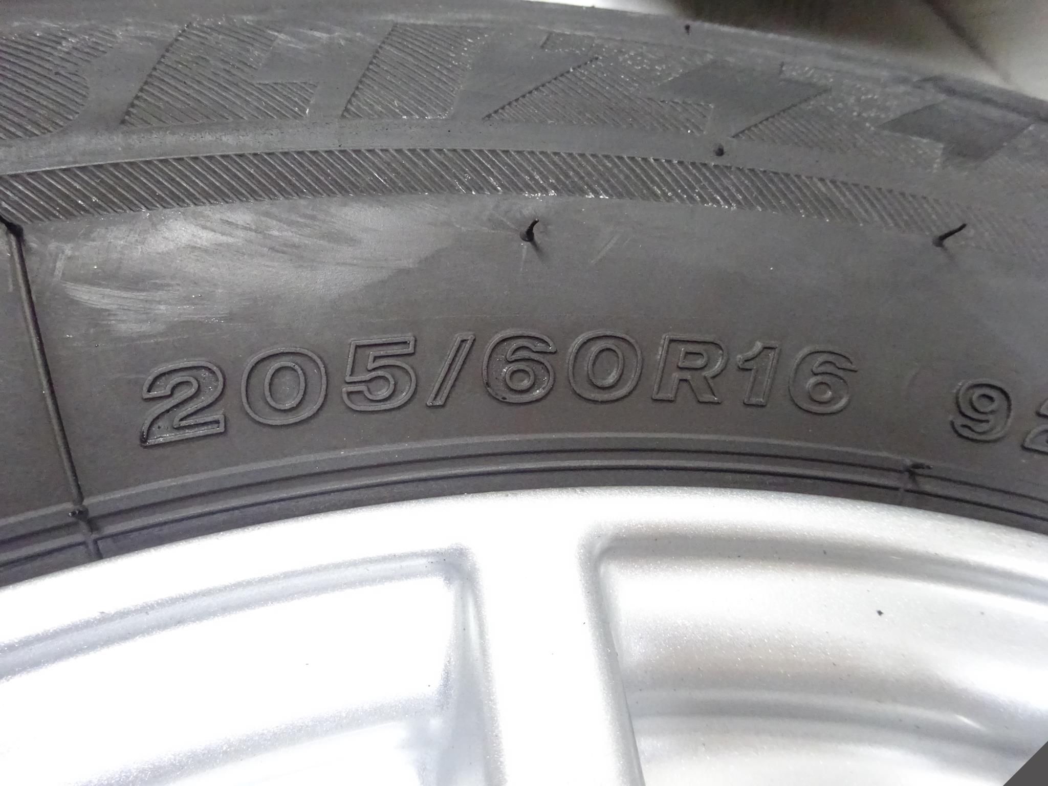 MERCEDES W205 BRIDGESTONE 205/60 6,5JX16 ET38 ZIMA MERCEDES W205 BRIDGESTONE 205/60 6,5JX16 ET38 ZIMA - obrazek 3