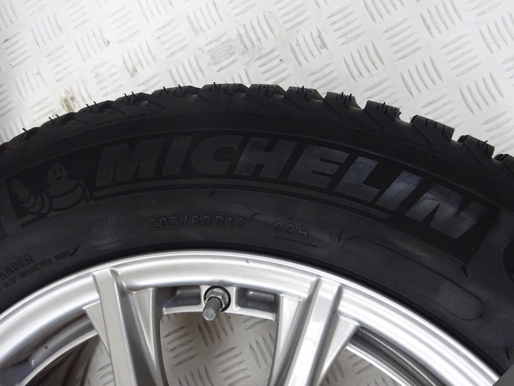 MERCEDES C W205 MICHELIN 205/60 6,5JX16 ZIMA 8MM MERCEDES C W205 MICHELIN 205/60 6,5JX16 ZIMA 8MM - obrazek 2