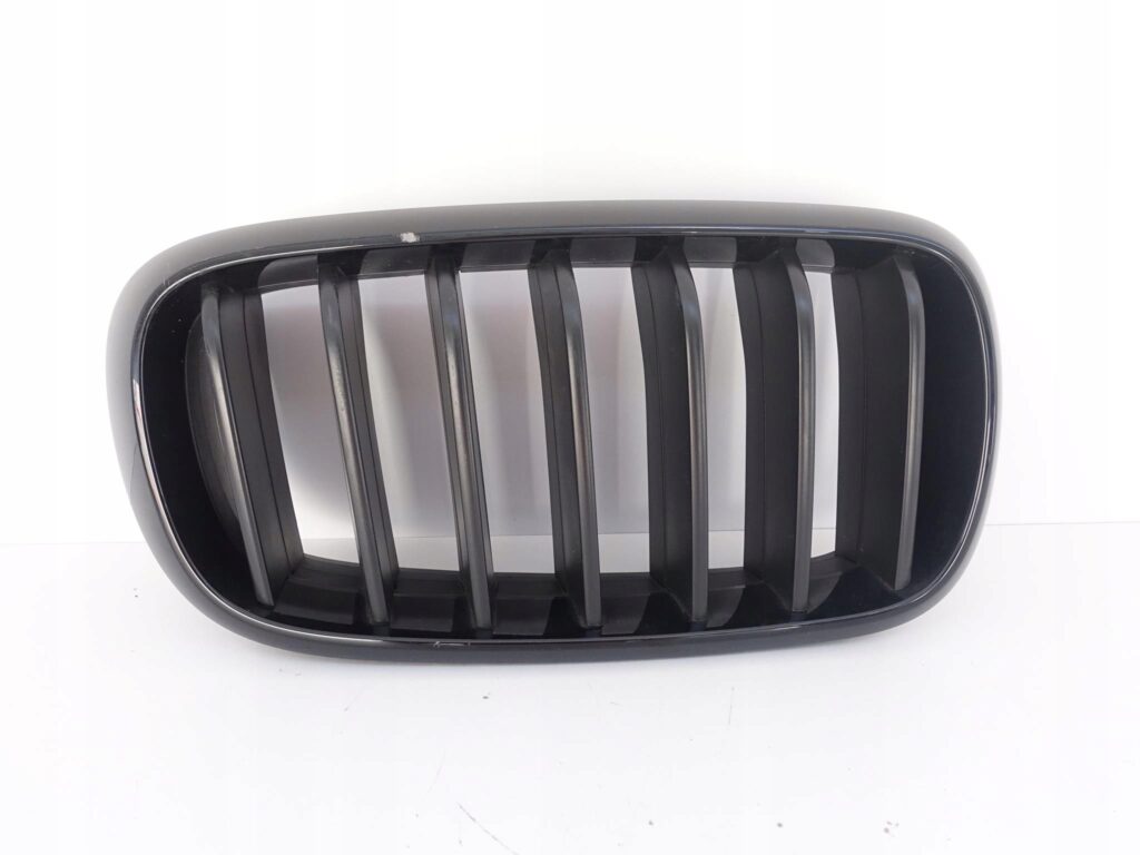 BMW X5 F15 M-PAKIET PERFORMANCE NERKA PRAWA GRILL BMW X5 F15 M-PAKIET PERFORMANCE NERKA PRAWA GRILL