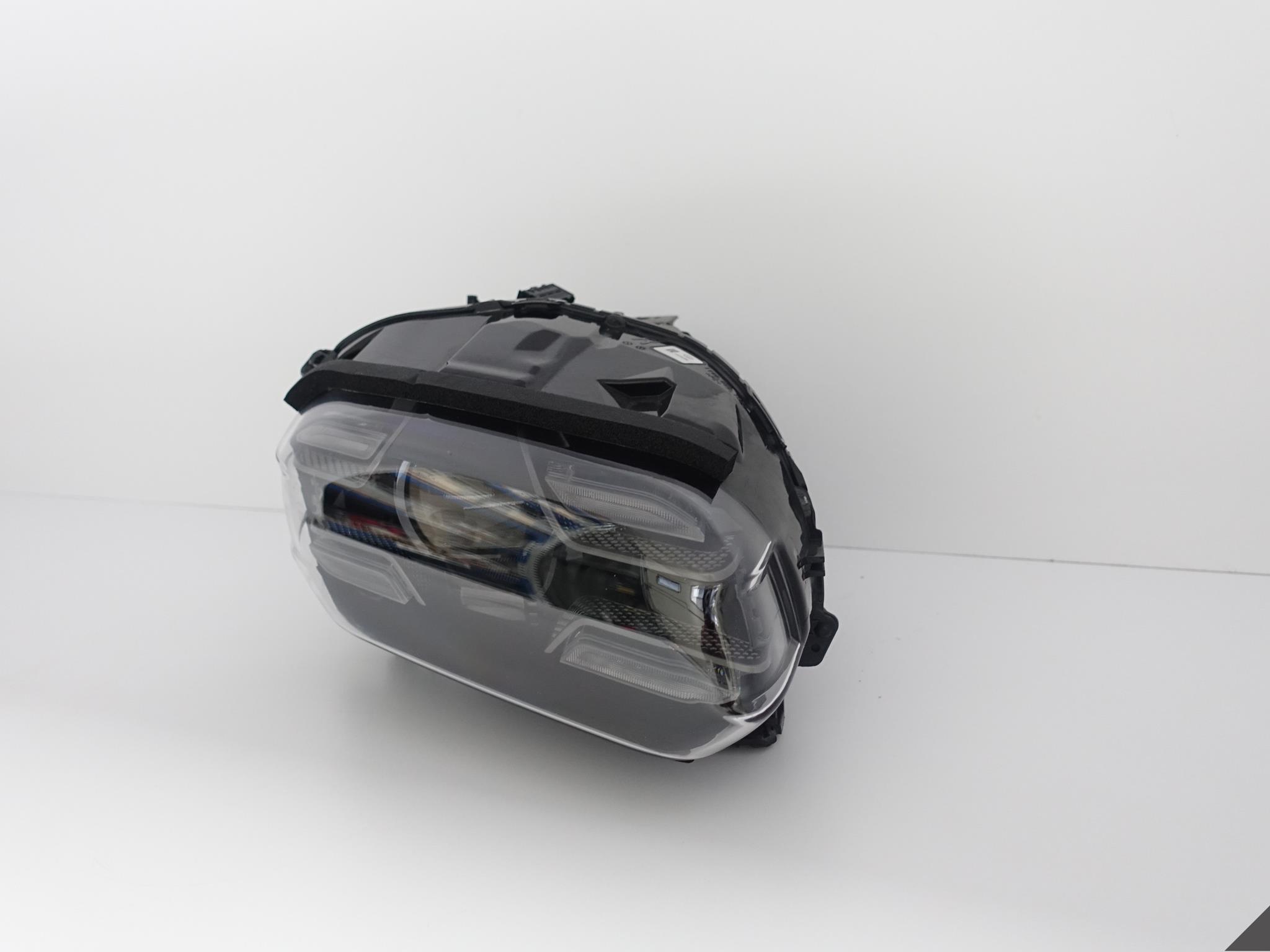 PORSCHE TAYCAN 9J1 MATRIX FULL LED PRAWA EUROPA LAMPA PORSCHE TAYCAN 9J1 MATRIX FULL LED PRAWA EUROPA LAMPA - obrazek 3