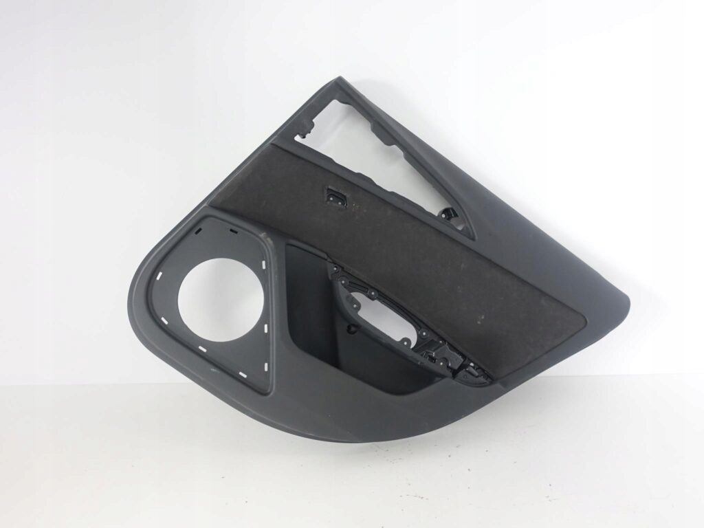 AUDI RS6 4G C7 TAPICERKA DRZWI PRAWA TYŁ ALCANTARA AUDI RS6 4G C7 TAPICERKA DRZWI PRAWA TYŁ ALCANTARA