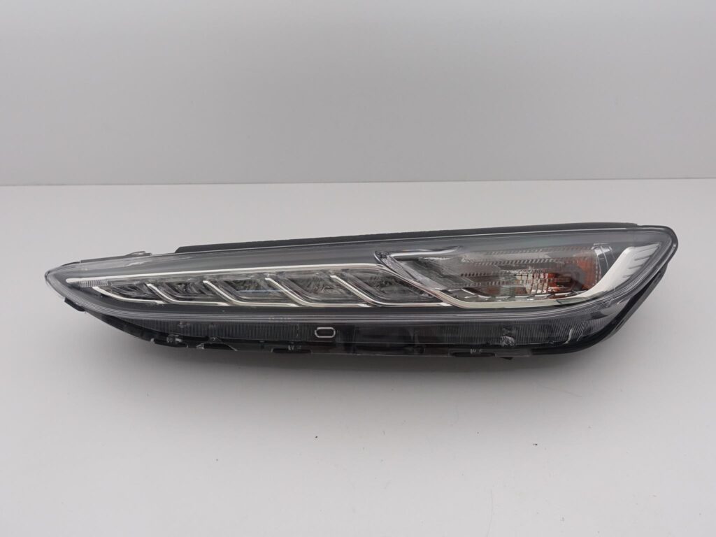 HYUNDAI KONA 17-20 LAMPA DRL LED LEWA EU PRZÓD HYUNDAI KONA 17-20 LAMPA DRL LED LEWA EU PRZÓD