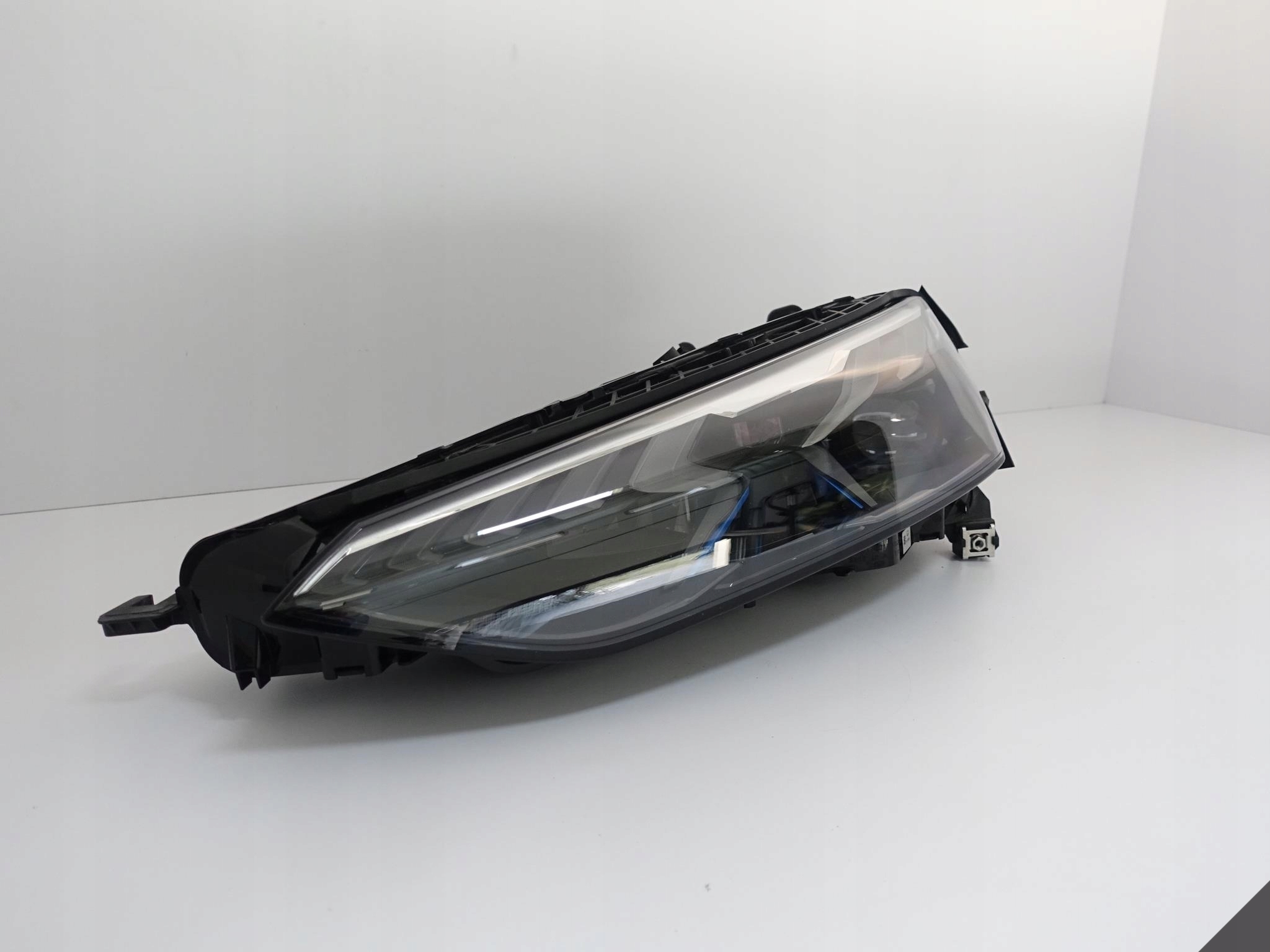 AUDI E-TRON GT RS 4J3 FULL LED LASER LEWA EUROPA LAMPA AUDI E-TRON GT RS 4J3 FULL LED LASER LEWA EUROPA LAMPA - obrazek 2