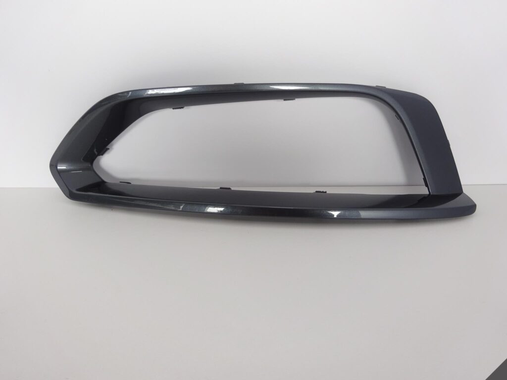 BMW 2 F22 F23 ZWYKŁA BASIS KRATKA PRAWA PRZÓD