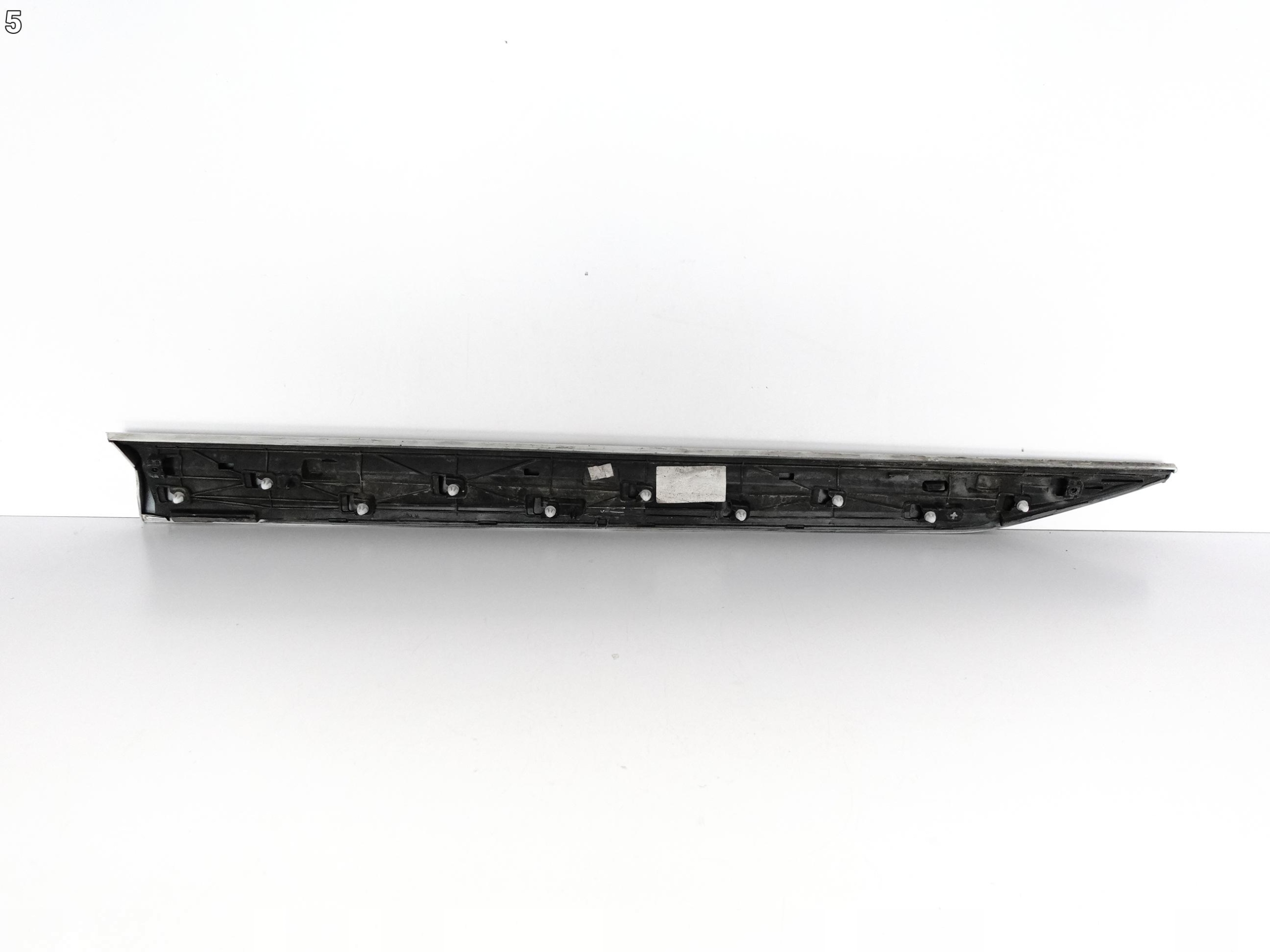 SKODA SUPERB III 3V0 15-23 LISTWA DRZWI PRZEDNICH PRAWA SKODA SUPERB III 3V0 15-23 LISTWA DRZWI PRZEDNICH PRAWA - obrazek 6