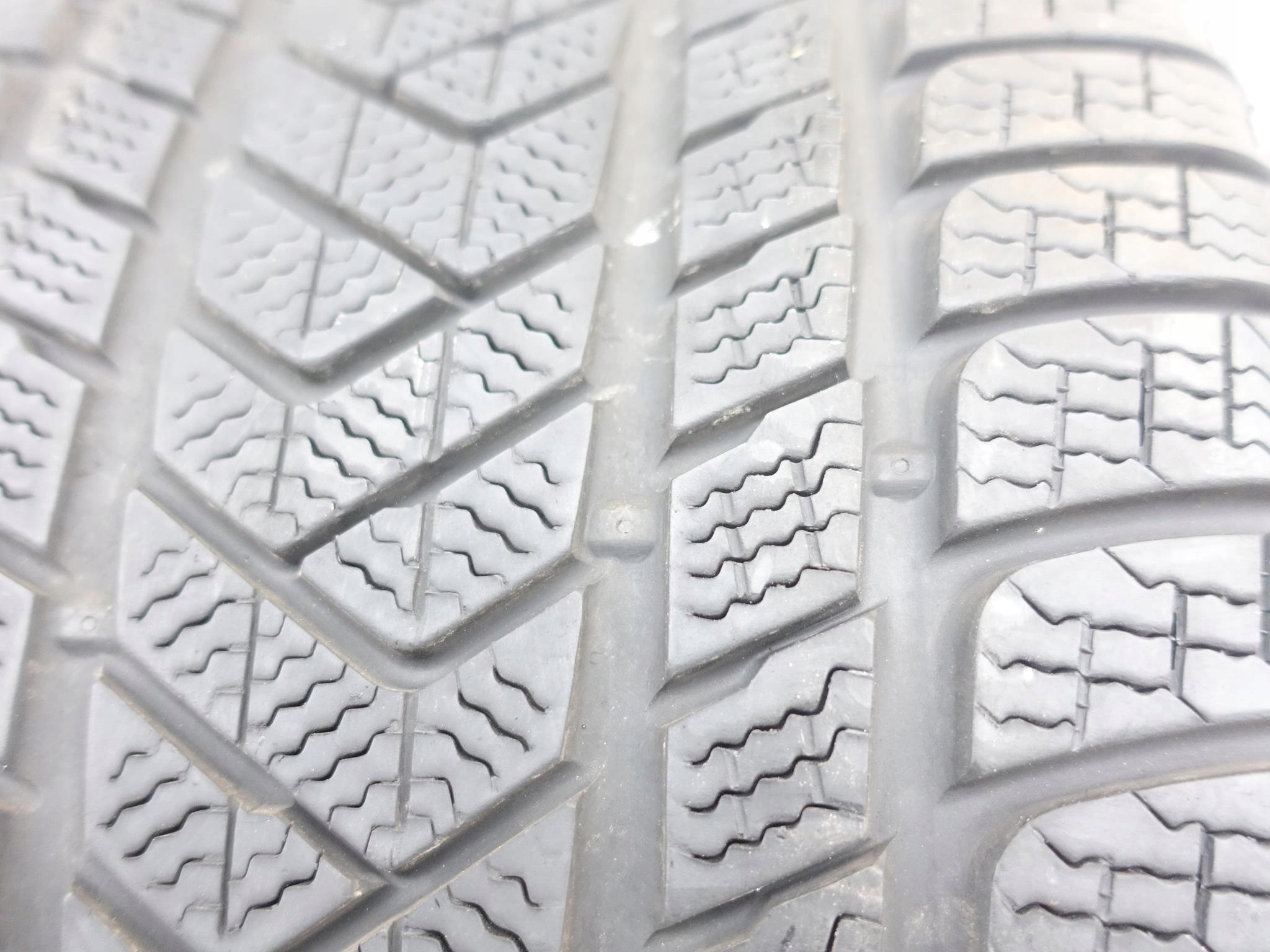OPONY PIRELLI 305/30 R20 2014 ROK 7MM ZIMA 2SZT OPONY PIRELLI 305/30 R20 2014 ROK 7MM ZIMA 2SZT - obrazek 5