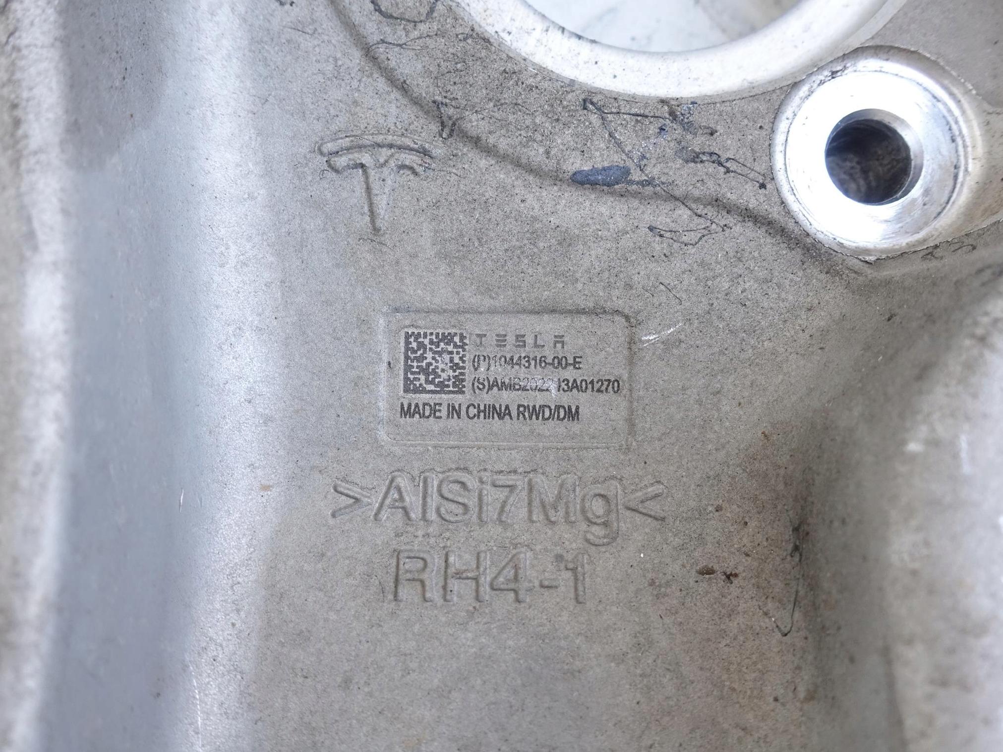 TESLA MODEL 3 ZWROTNICA PRAWA PRZÓD 1044316-00-E TESLA MODEL 3 ZWROTNICA PRAWA PRZÓD 1044316-00-E - obrazek 4