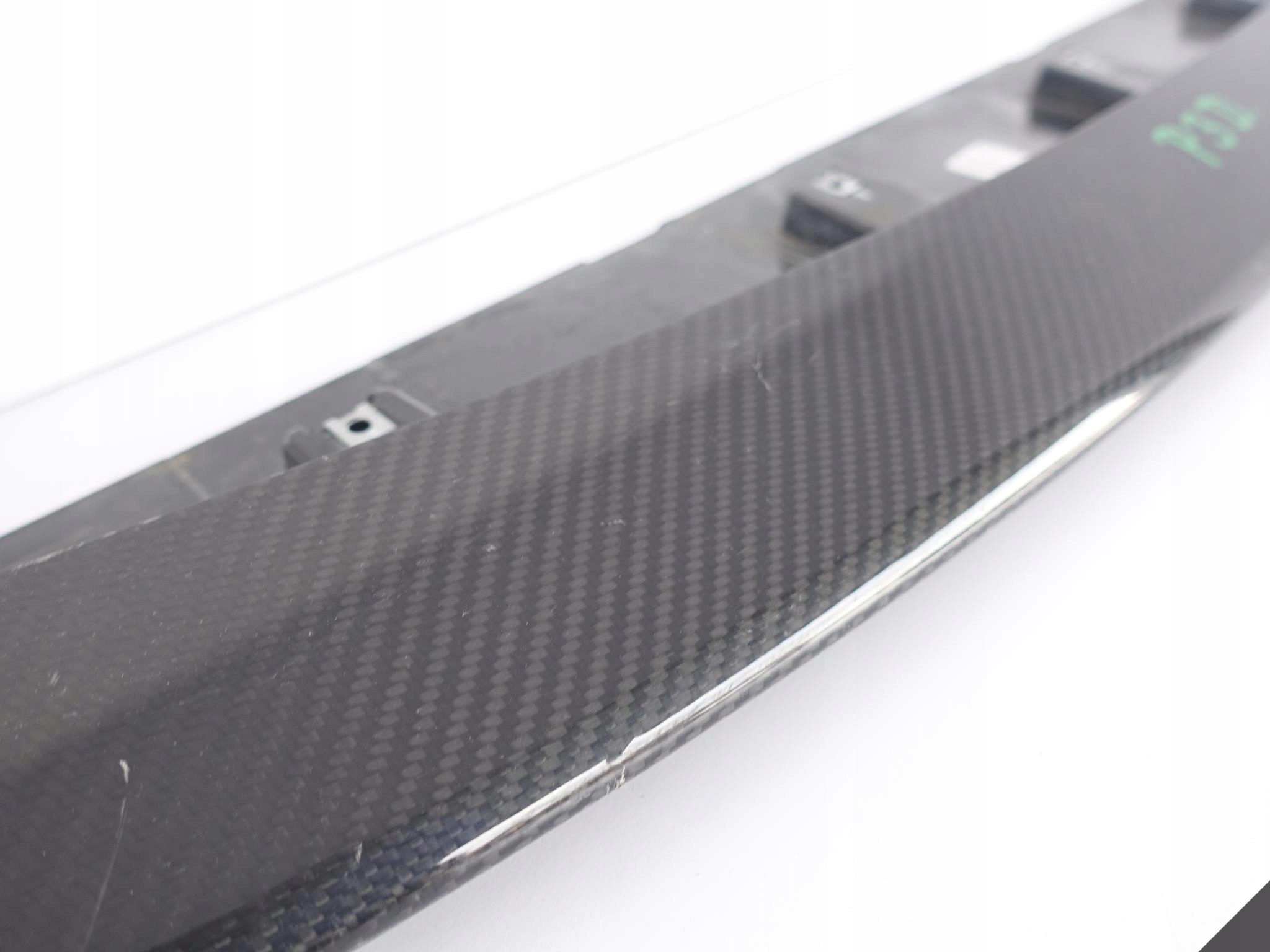 MASERATI LEVANTE TROFEO GTS LIFT CARBON SPOILER MASERATI LEVANTE TROFEO GTS LIFT CARBON SPOILER - obrazek 4