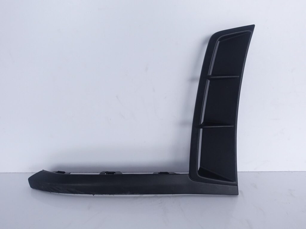 PORSCHE 982 718 GT4 KRATKA WLOT LISTWA LEWA PRZÓD PORSCHE 982 718 GT4 KRATKA WLOT LISTWA LEWA PRZÓD
