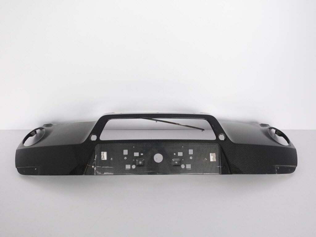 ASTON MARTIN V8 V12 VANTAGE LIFT SPOILER CARBON ASTON MARTIN V8 V12 VANTAGE LIFT SPOILER CARBON