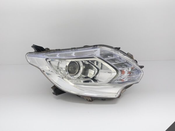 MITSUBISHI L200 FIAT FULLBACK 15- XENON+LED PRAWA LAMPA