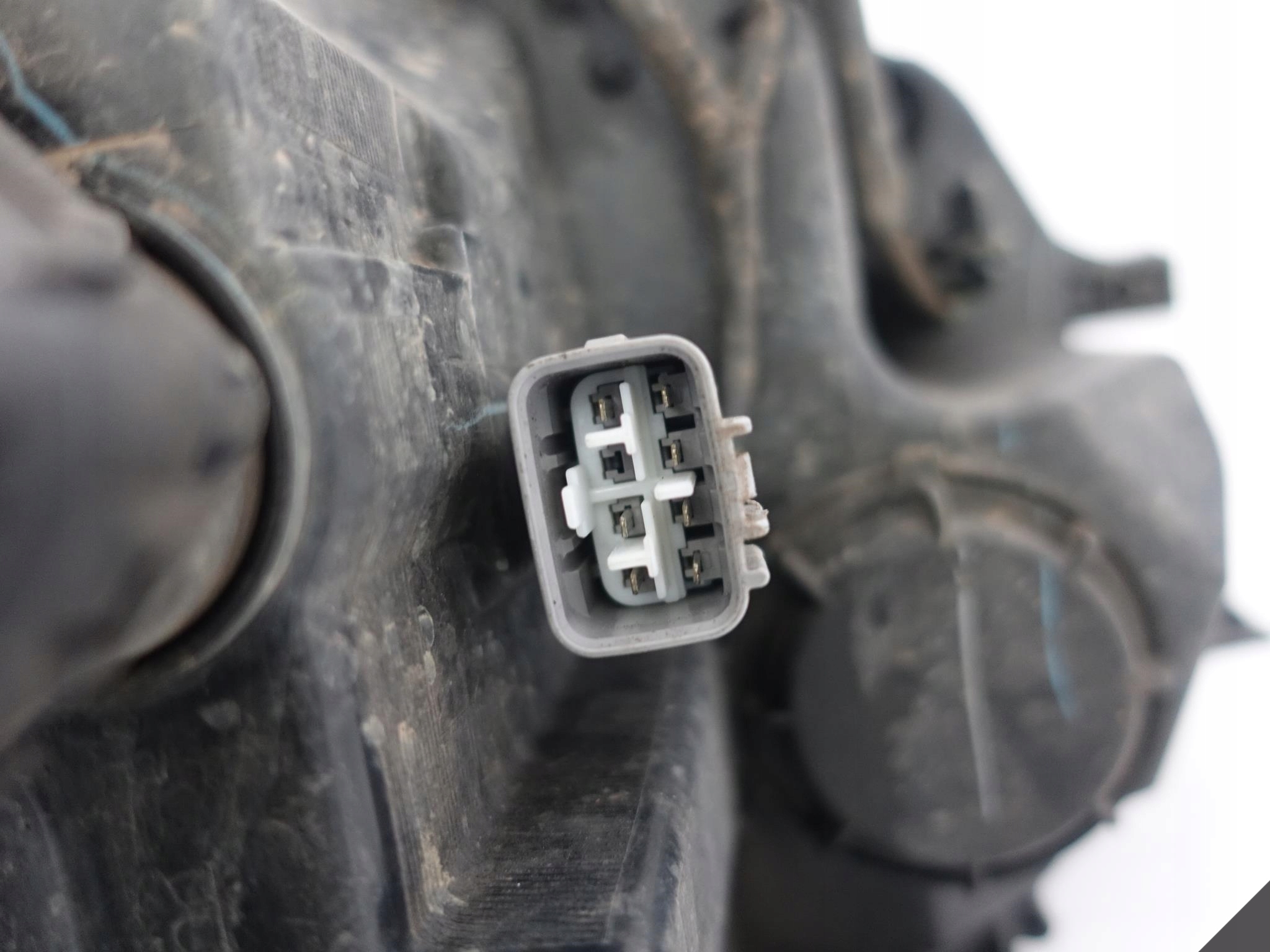 MITSUBISHI L200 FIAT FULLBACK 15- XENON+LED PRAWA LAMPA MITSUBISHI L200 FIAT FULLBACK 15- XENON+LED PRAWA LAMPA - obrazek 11