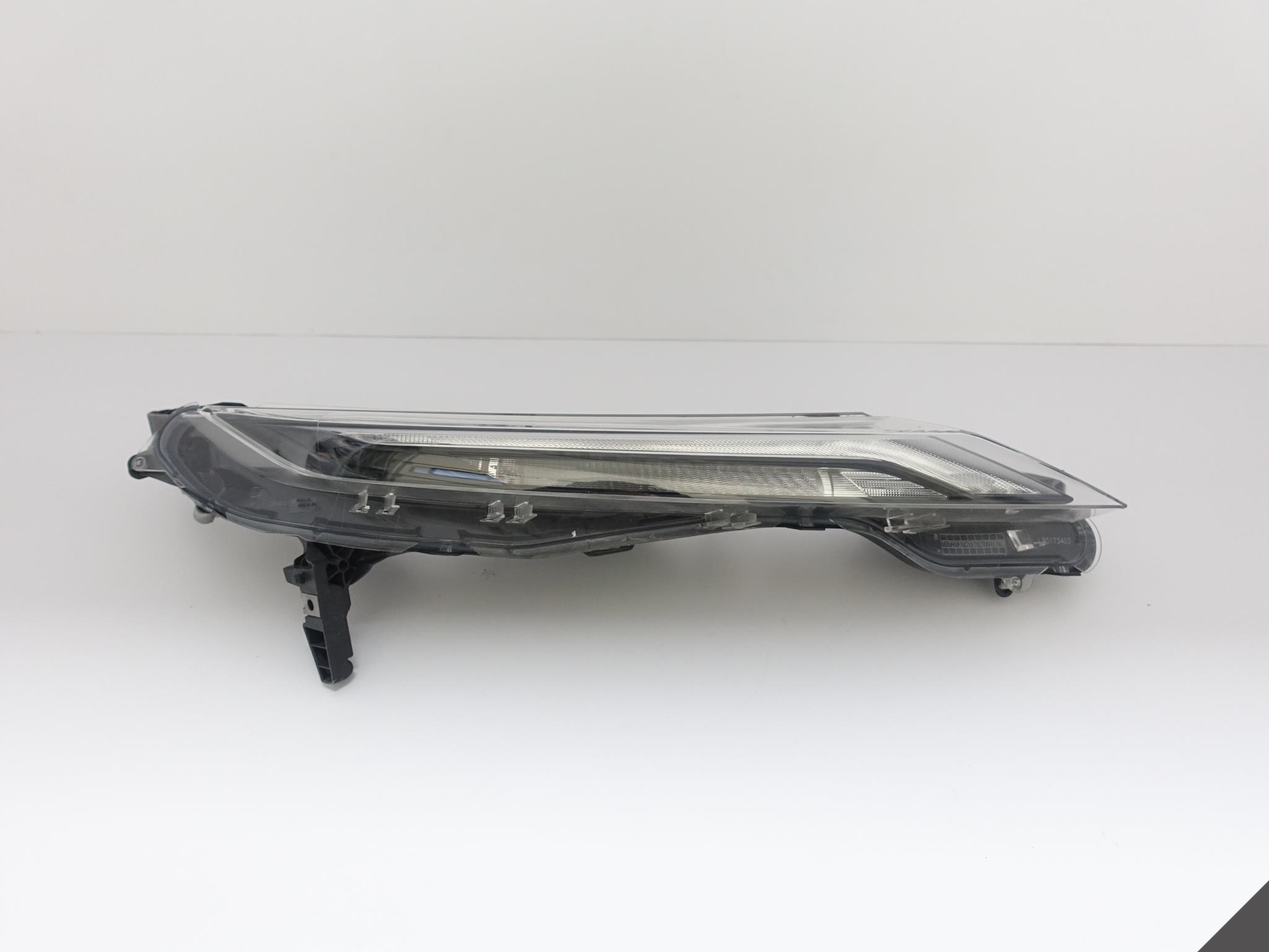NISSAN JUKE II F16 19- LAMPA LED DRL PRAWA PRZÓD NISSAN JUKE II F16 19- LAMPA LED DRL PRAWA PRZÓD