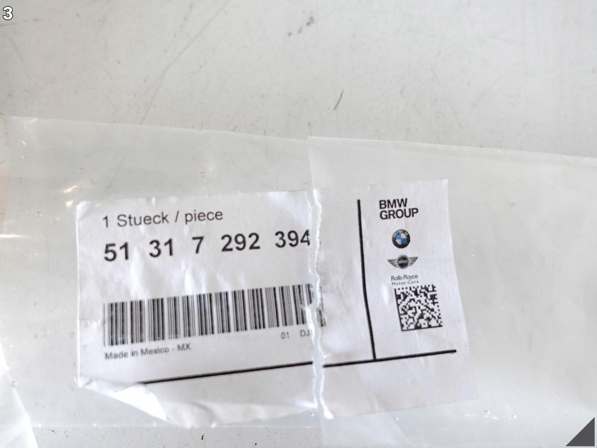 BMW X5 F15 X5M F85 13-18 USZCZELKA GÓRNA OSŁONA PRZEDNIEJ SZYBY LISTWA BMW X5 F15 X5M F85 13-18 USZCZELKA GÓRNA OSŁONA PRZEDNIEJ SZYBY LISTWA - obrazek 4