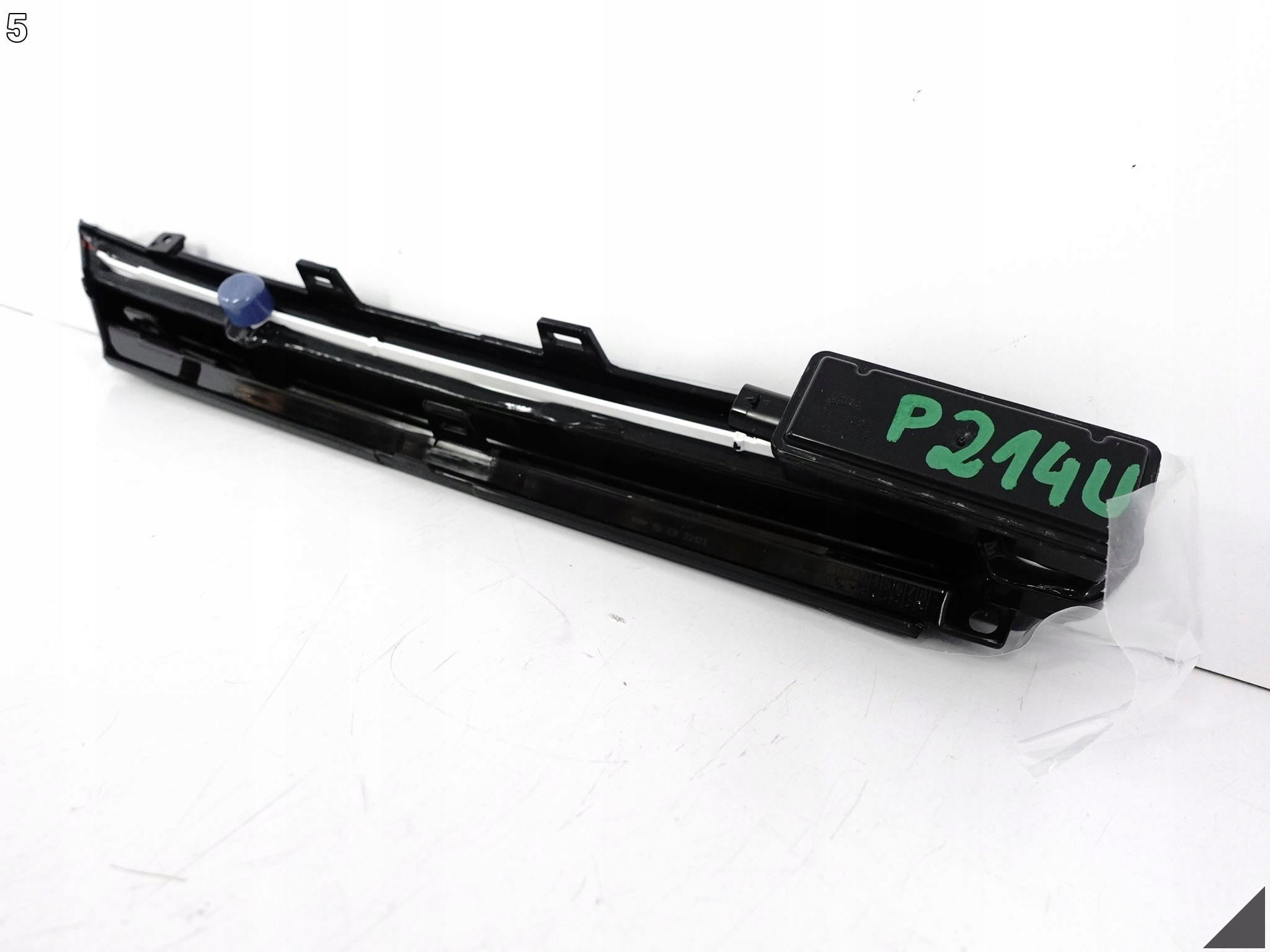 VW GOLF 8 VIII 5H0 19- GRILL ATRAPA LED DRL LISTWA OZDOBNA PODŚWIETLANE L VW GOLF 8 VIII 5H0 19- GRILL ATRAPA LED DRL LISTWA OZDOBNA PODŚWIETLANE L - obrazek 6