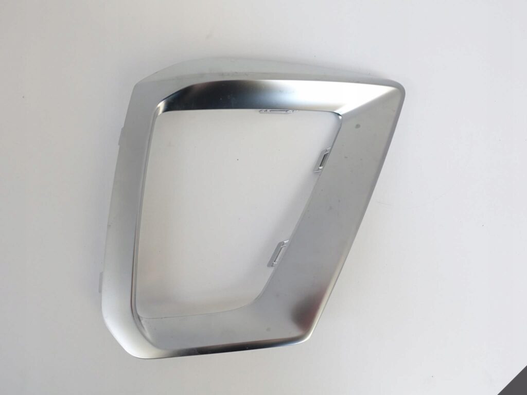 AUDI A4 B9 8W0 S-LINE LIFT 19- CHROM LISTWA PRAWA