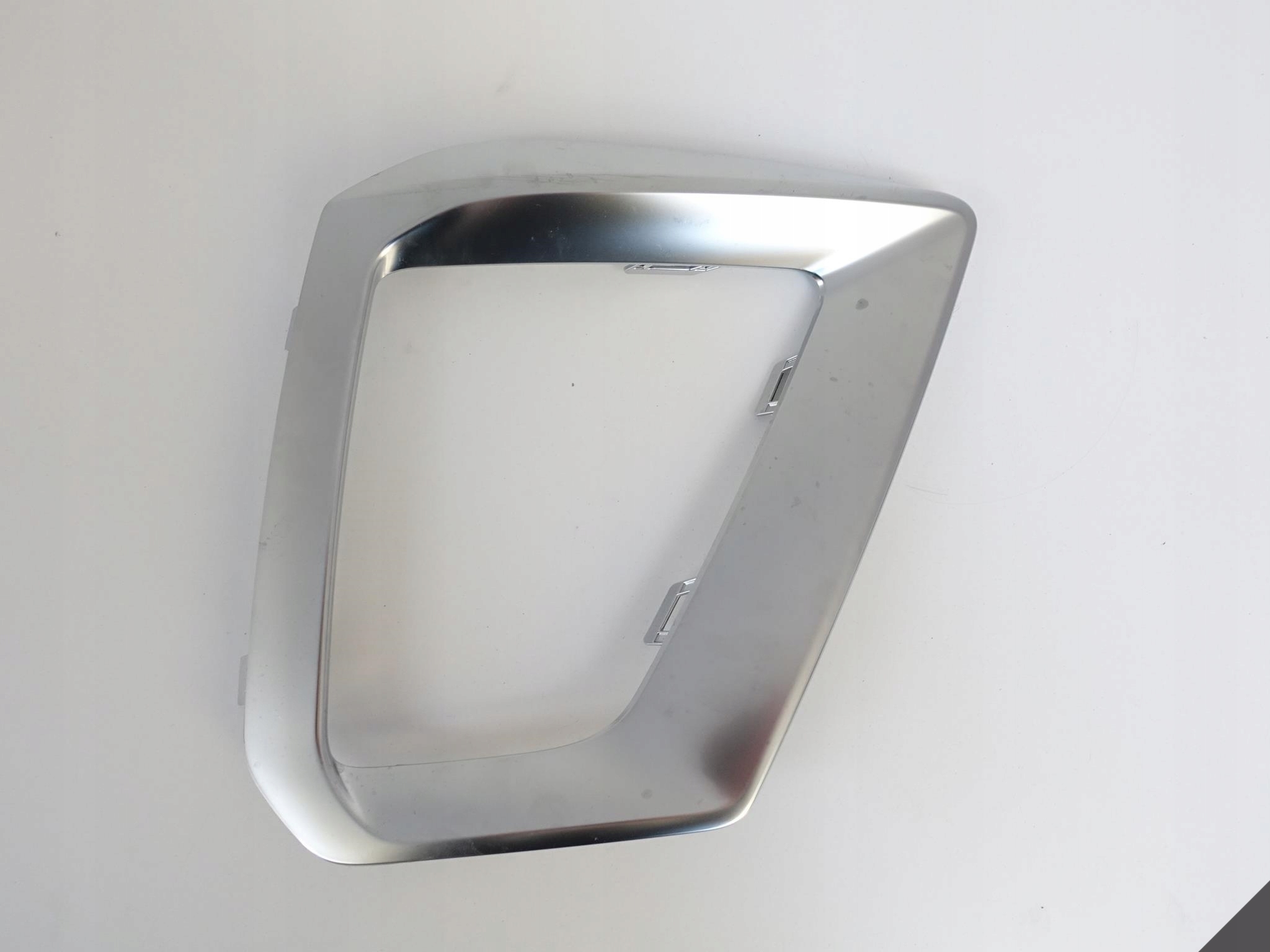 AUDI A4 B9 8W0 S-LINE LIFT 19- CHROM LISTWA PRAWA AUDI A4 B9 8W0 S-LINE LIFT 19- CHROM LISTWA PRAWA