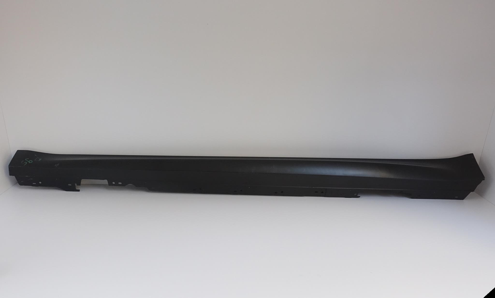 BMW M3 F80 M-POWER SEDAN LISTWA PRÓG LEWY BMW M3 F80 M-POWER SEDAN LISTWA PRÓG LEWY