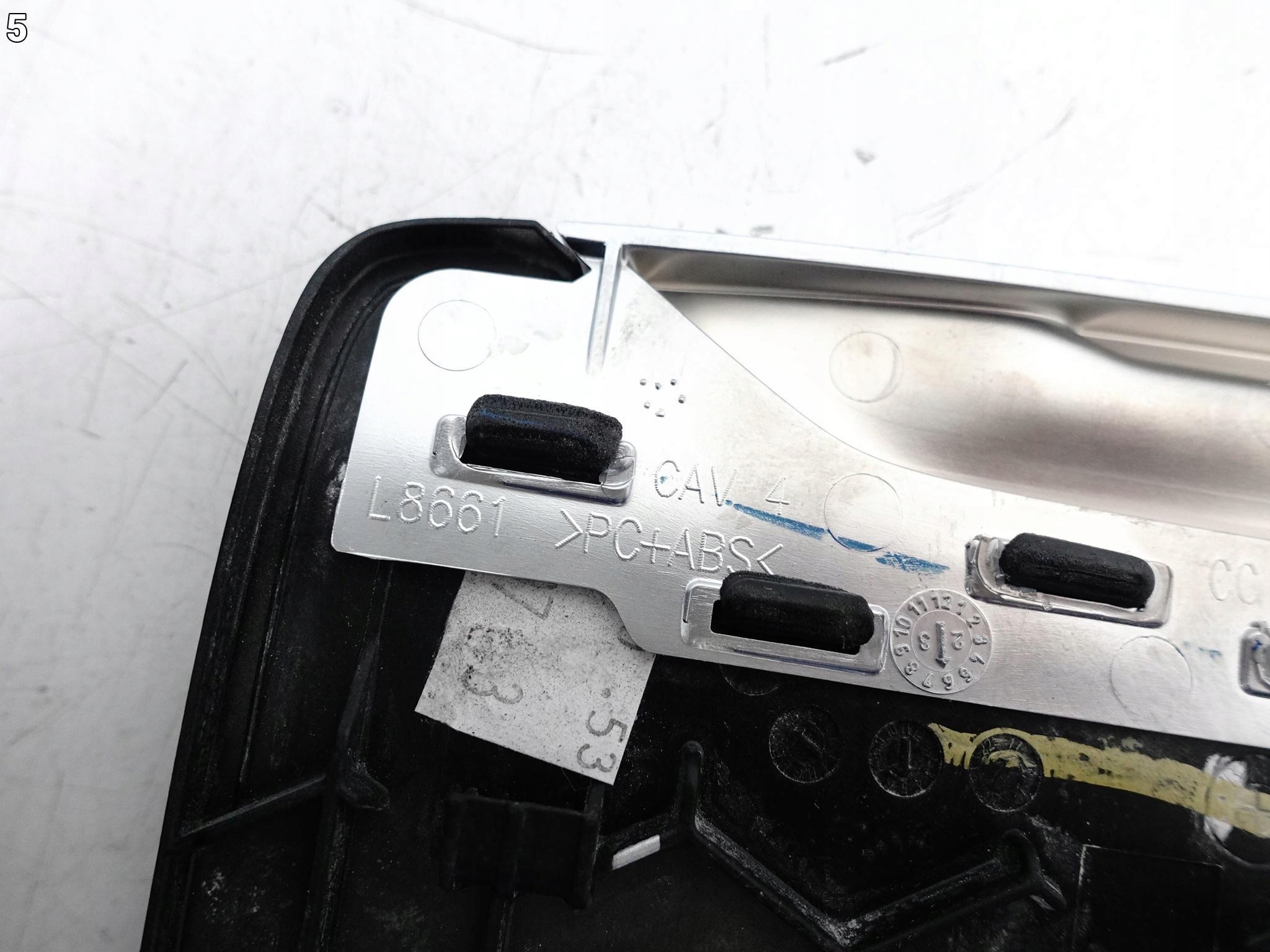 BMW X5 G05 LCI LIFT M-PAKIET CARBON OSŁONA PANEL DEKOR POPIELNICZKI TUNELU BMW X5 G05 LCI LIFT M-PAKIET CARBON OSŁONA PANEL DEKOR POPIELNICZKI TUNELU - obrazek 6