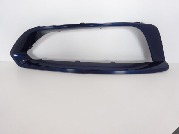 BMW 2 F22 F23 ZWYKŁA BASIS KRATKA PRAWA PRZÓD