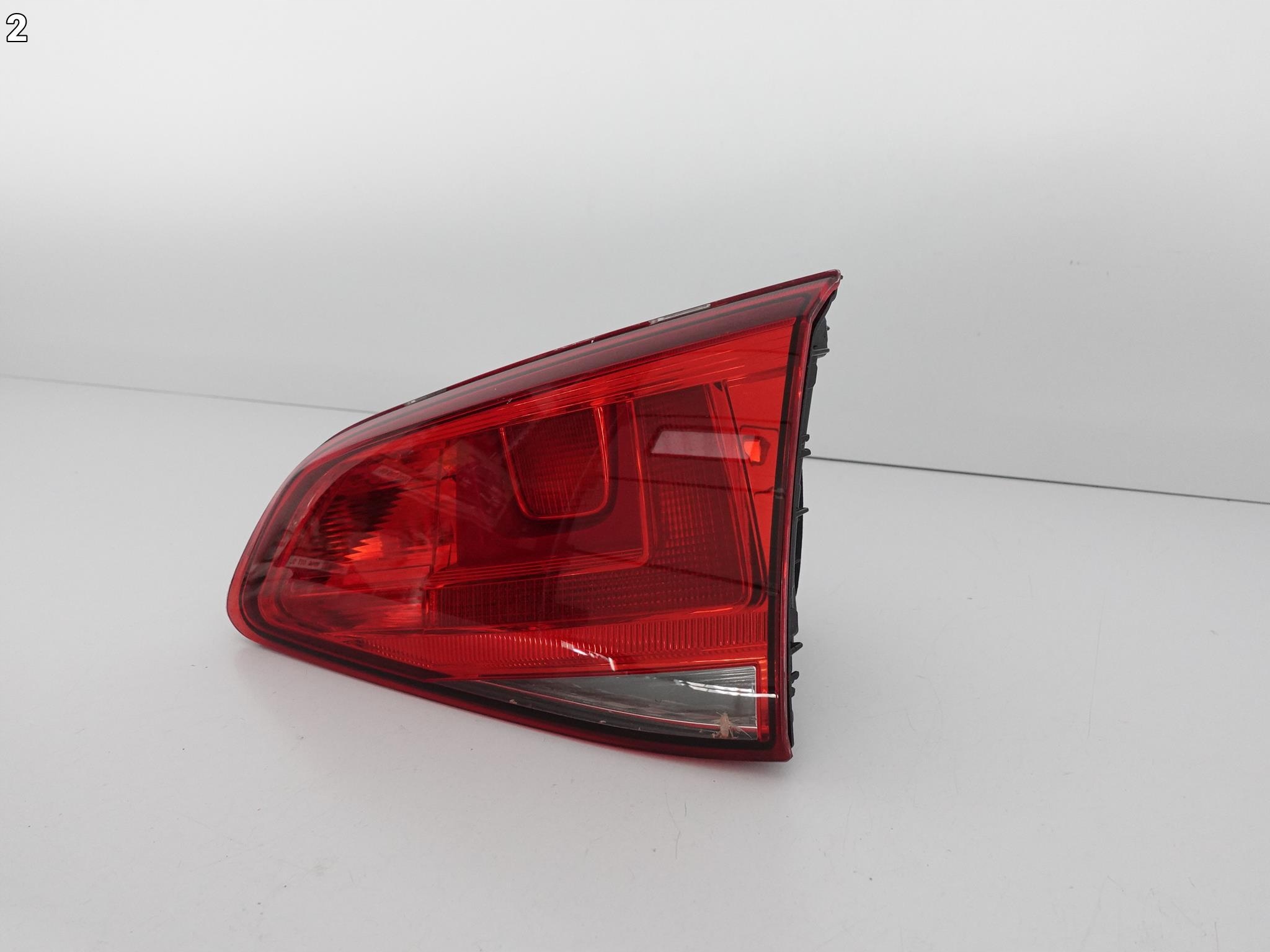 VW GOLF VII 7 5G0 12-16 LAMPA PRAWA TYŁ W KLAPĘ EU VW GOLF VII 7 5G0 12-16 LAMPA PRAWA TYŁ W KLAPĘ EU - obrazek 3