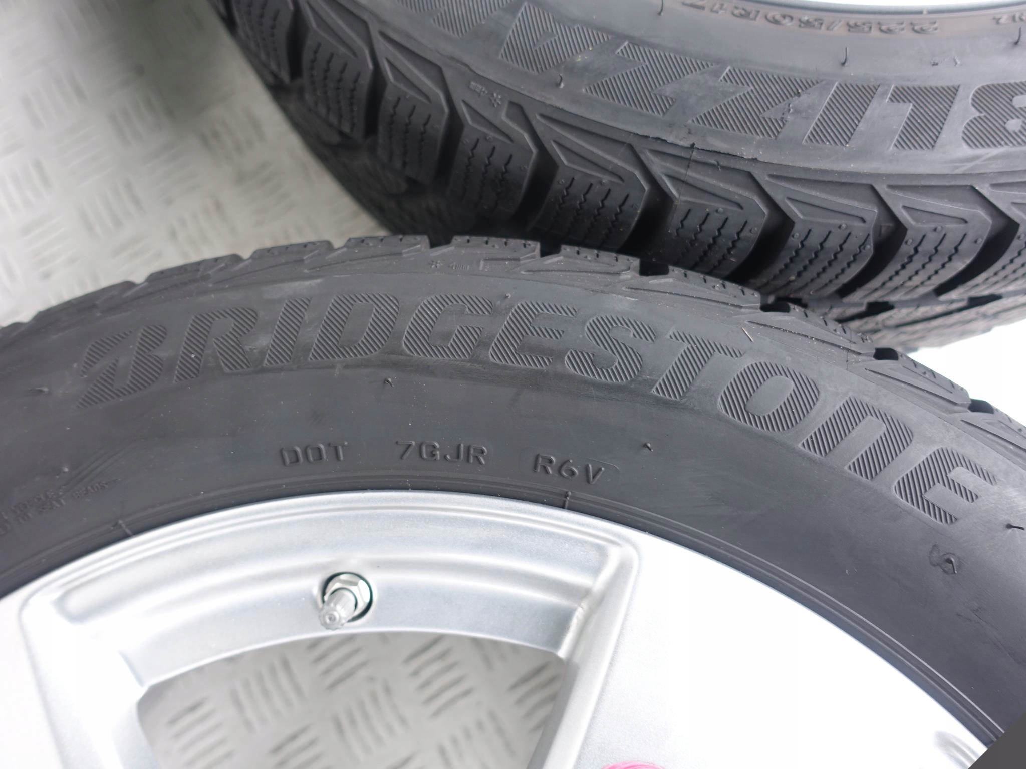 MERCEDES C W205 E W213 7X17 ET48,5 225/50 R17 8MM MERCEDES C W205 E W213 7X17 ET48,5 225/50 R17 8MM - obrazek 3