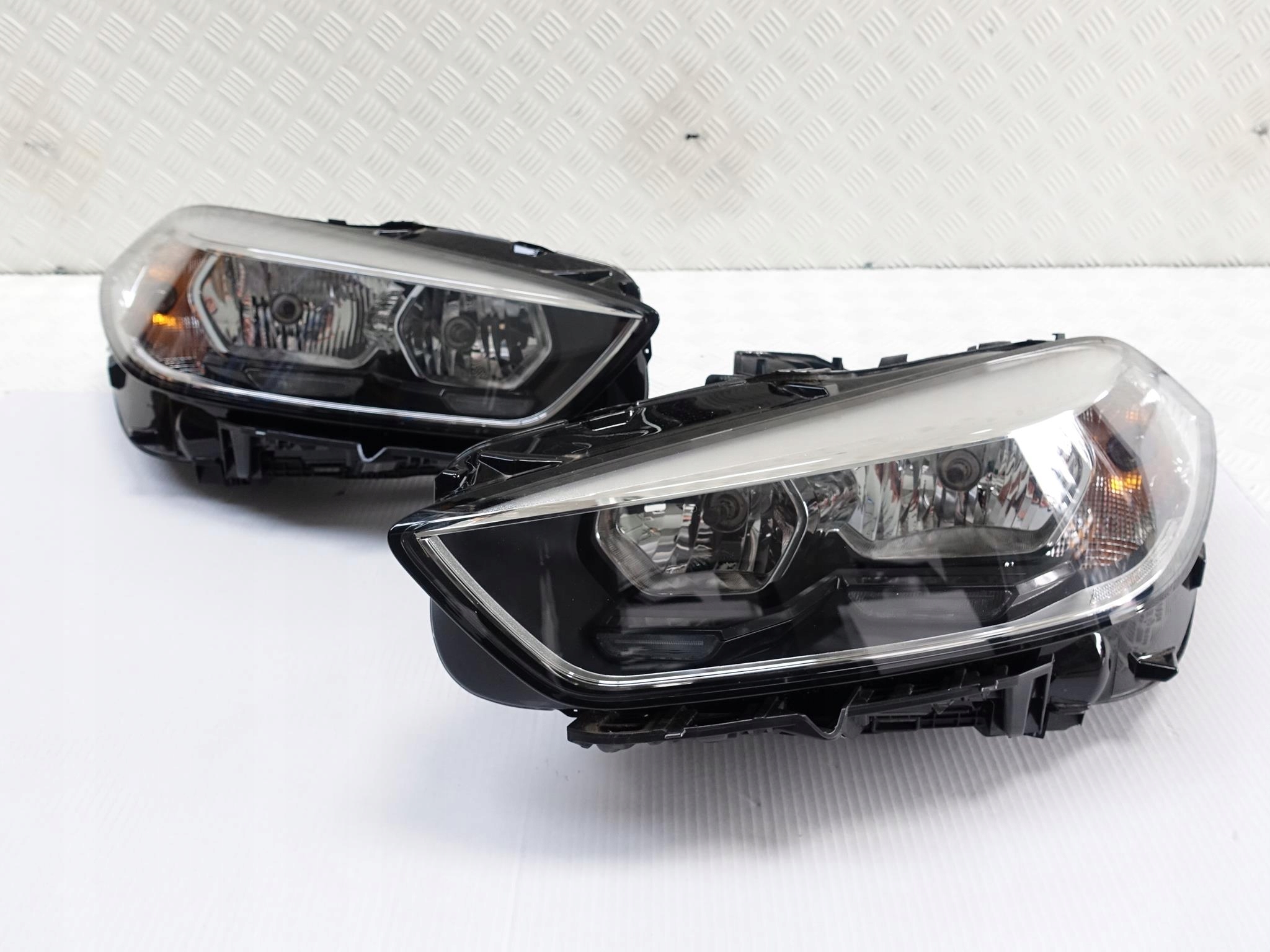 BMW 1 F40 LAMPA ZWYKŁA LED H7 L LUB P EUROPA BMW 1 F40 LAMPA ZWYKŁA LED H7 L LUB P EUROPA - obrazek 2