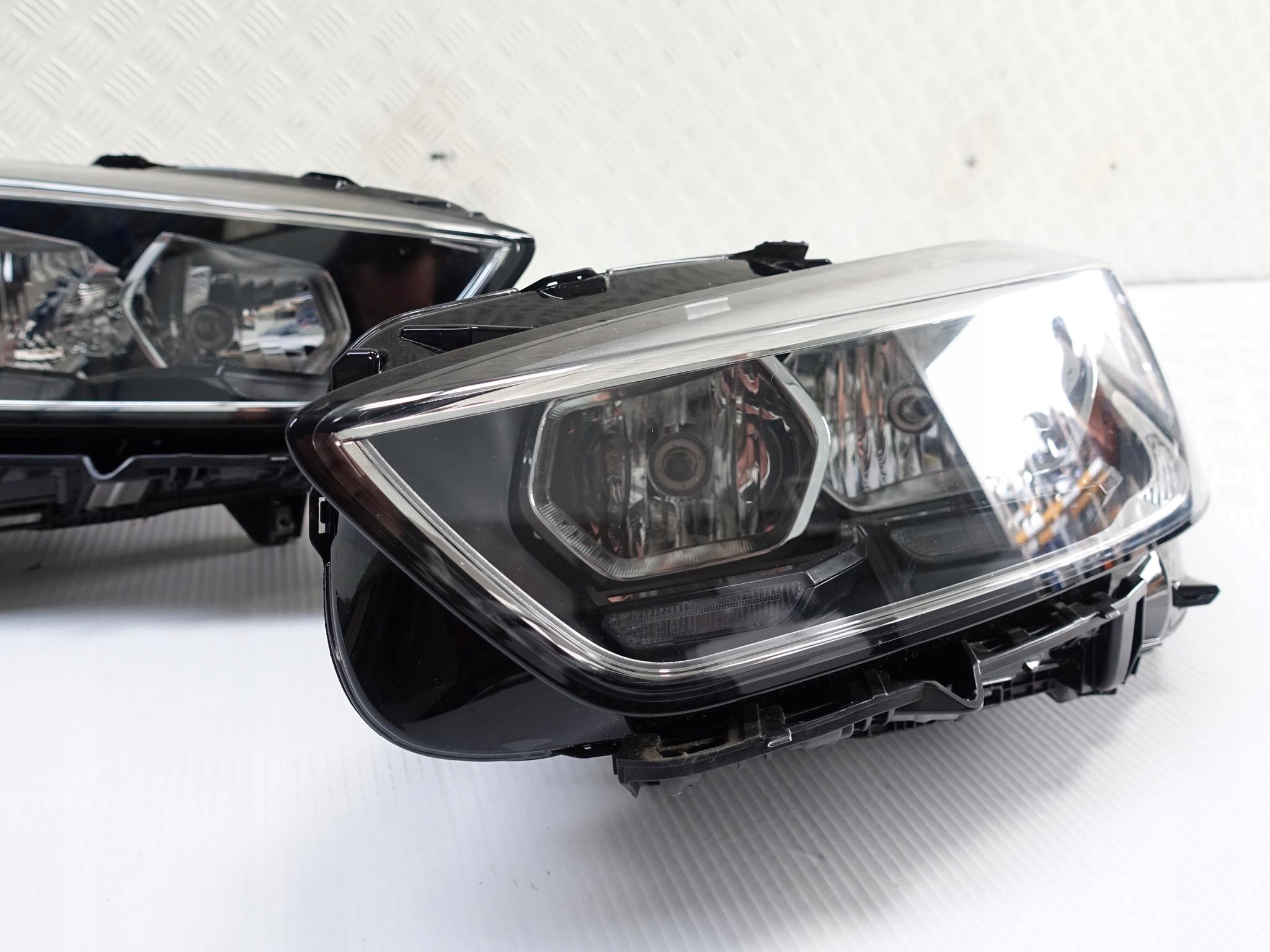 BMW 1 F40 LAMPA ZWYKŁA LED H7 L LUB P EUROPA BMW 1 F40 LAMPA ZWYKŁA LED H7 L LUB P EUROPA - obrazek 3
