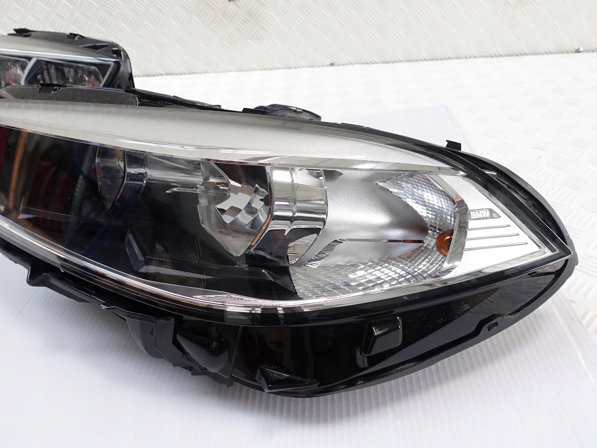 BMW 1 F40 LAMPA ZWYKŁA LED H7 L LUB P EUROPA BMW 1 F40 LAMPA ZWYKŁA LED H7 L LUB P EUROPA - obrazek 4