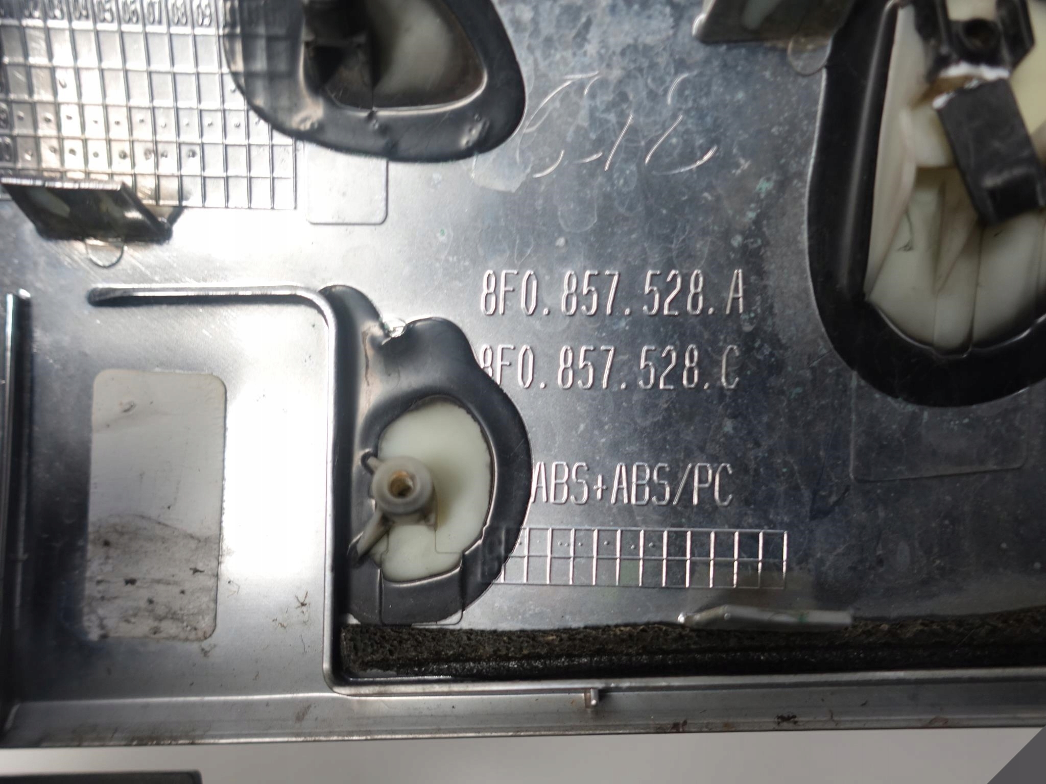 AUDI A4 S4 8K0 A5 S5 8T0 LUSTERKO OBUDOWA PRAWE AUDI A4 S4 8K0 A5 S5 8T0 LUSTERKO OBUDOWA PRAWE - obrazek 9