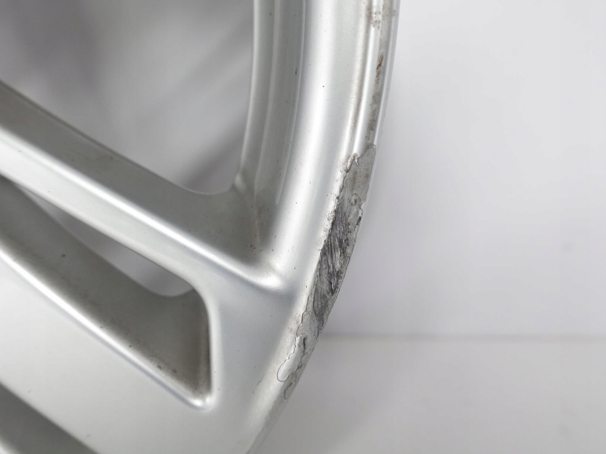 AUDI Q3 8U0 RSQ3 SQ3 FELGA 8X18 ET34 5X112 AUDI Q3 8U0 RSQ3 SQ3 FELGA 8X18 ET34 5X112 - obrazek 4