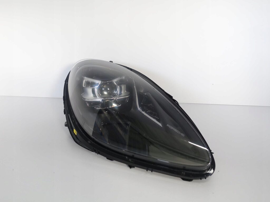 PORSCHE MACAN 95B LIFT 18-22 FULL LED PRAWA EU LAMPA