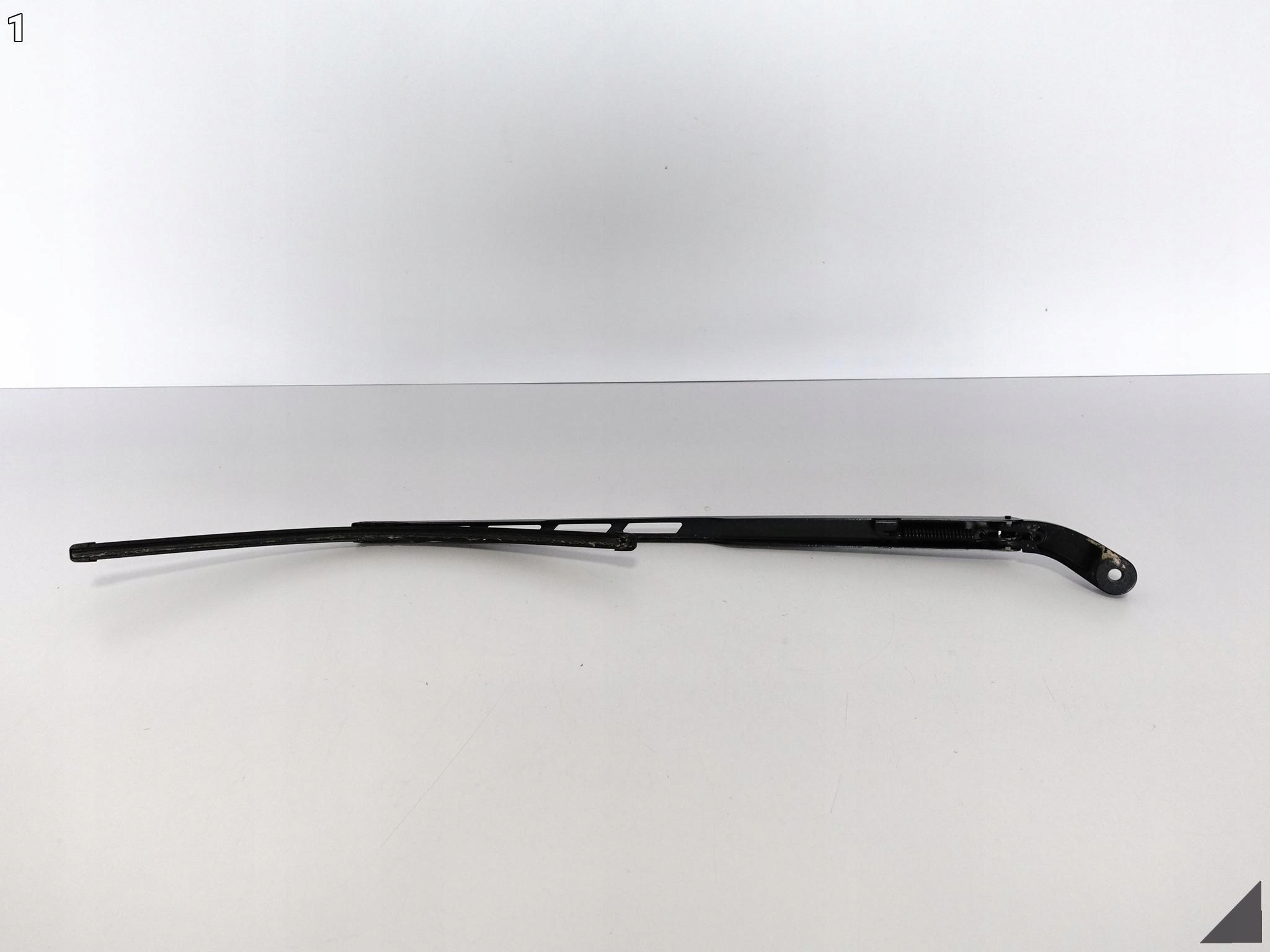 AUDI A8 S8 4H0 D4 LIFT 09-17 PRAWE RAMIĘ WYCIERACZKI PIÓRO SZYBA PRZÓD AUDI A8 S8 4H0 D4 LIFT 09-17 PRAWE RAMIĘ WYCIERACZKI PIÓRO SZYBA PRZÓD - obrazek 2