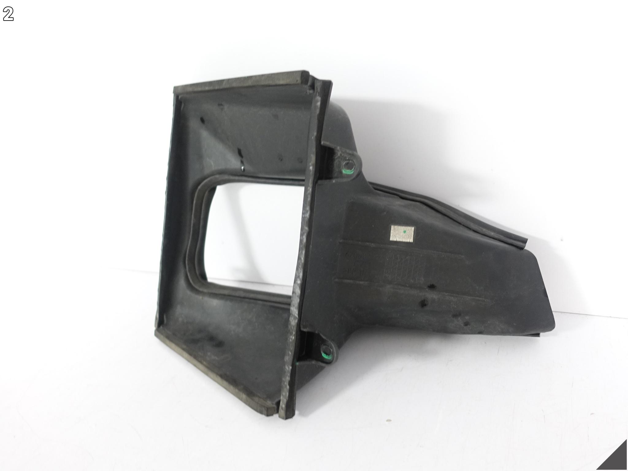 MASERATI QUATTROPORTE VI 6 LIFT 17-23 WLOT KIEROWNICA POWIETRZA LEWA PRZÓD MASERATI QUATTROPORTE VI 6 LIFT 17-23 WLOT KIEROWNICA POWIETRZA LEWA PRZÓD - obrazek 3