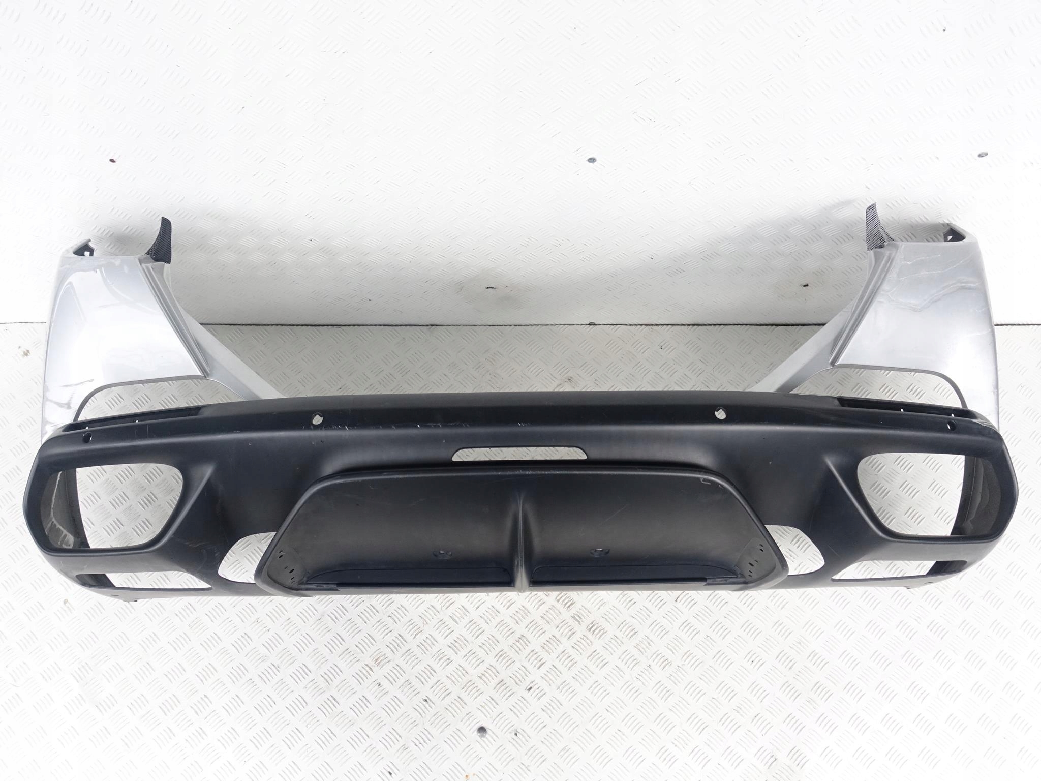 FERRARI PORTOFINO F164 17-22 ZDERZAK TYŁ *PDC* FERRARI PORTOFINO F164 17-22 ZDERZAK TYŁ *PDC*