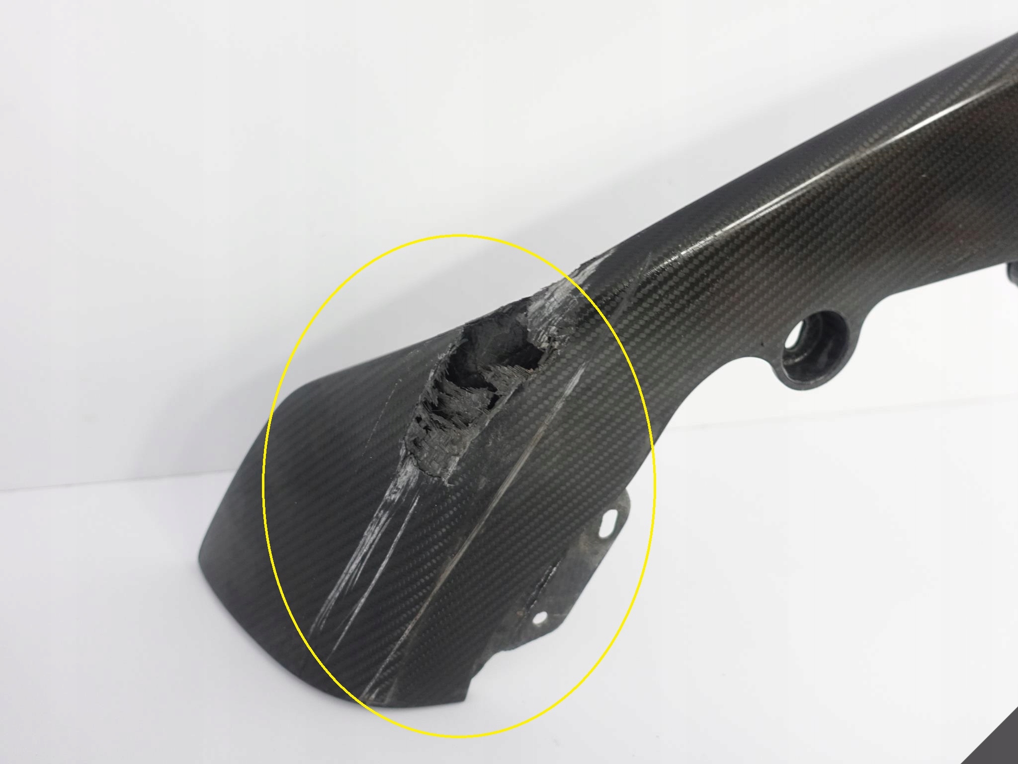 BMW M2 F87 COMPETITION PERFORMANCE CARBON SPOILER BMW M2 F87 COMPETITION PERFORMANCE CARBON SPOILER - obrazek 3