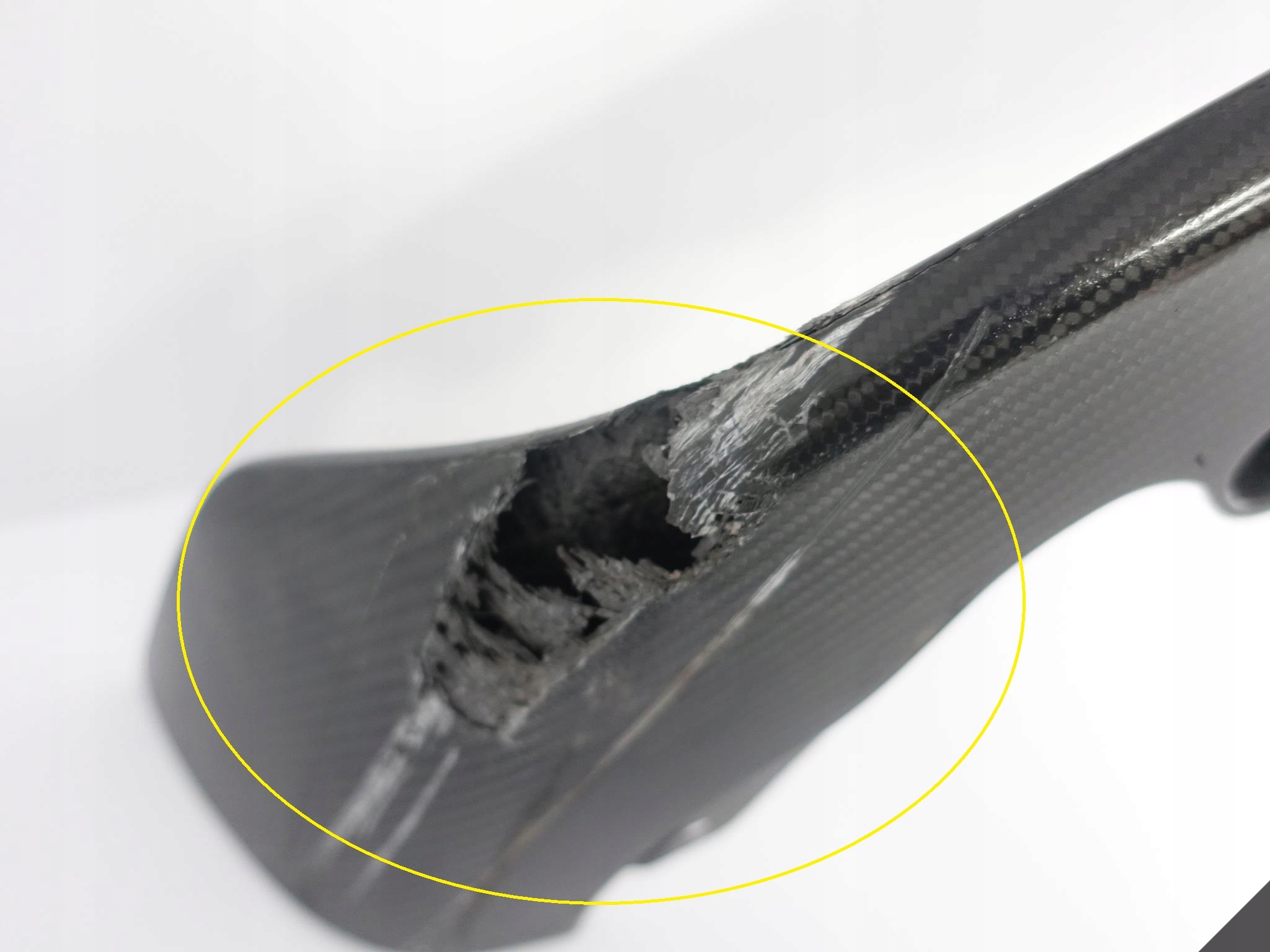 BMW M2 F87 COMPETITION PERFORMANCE CARBON SPOILER BMW M2 F87 COMPETITION PERFORMANCE CARBON SPOILER - obrazek 4