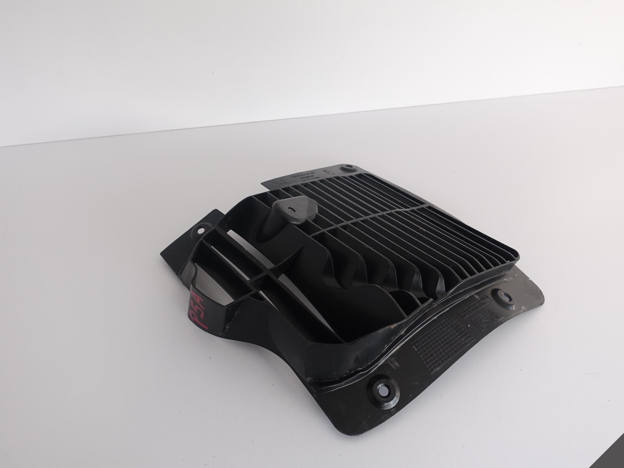 PORSCHE 911 992 GT3 NADKOLE KRATKA WLOT POWIETRZA PORSCHE 911 992 GT3 NADKOLE KRATKA WLOT POWIETRZA