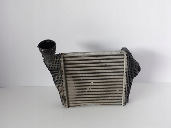 PORSCHE MACAN TURBO GTS 14-18 INTERCOOLER PRAWY PORSCHE MACAN TURBO GTS 14-18 INTERCOOLER PRAWY